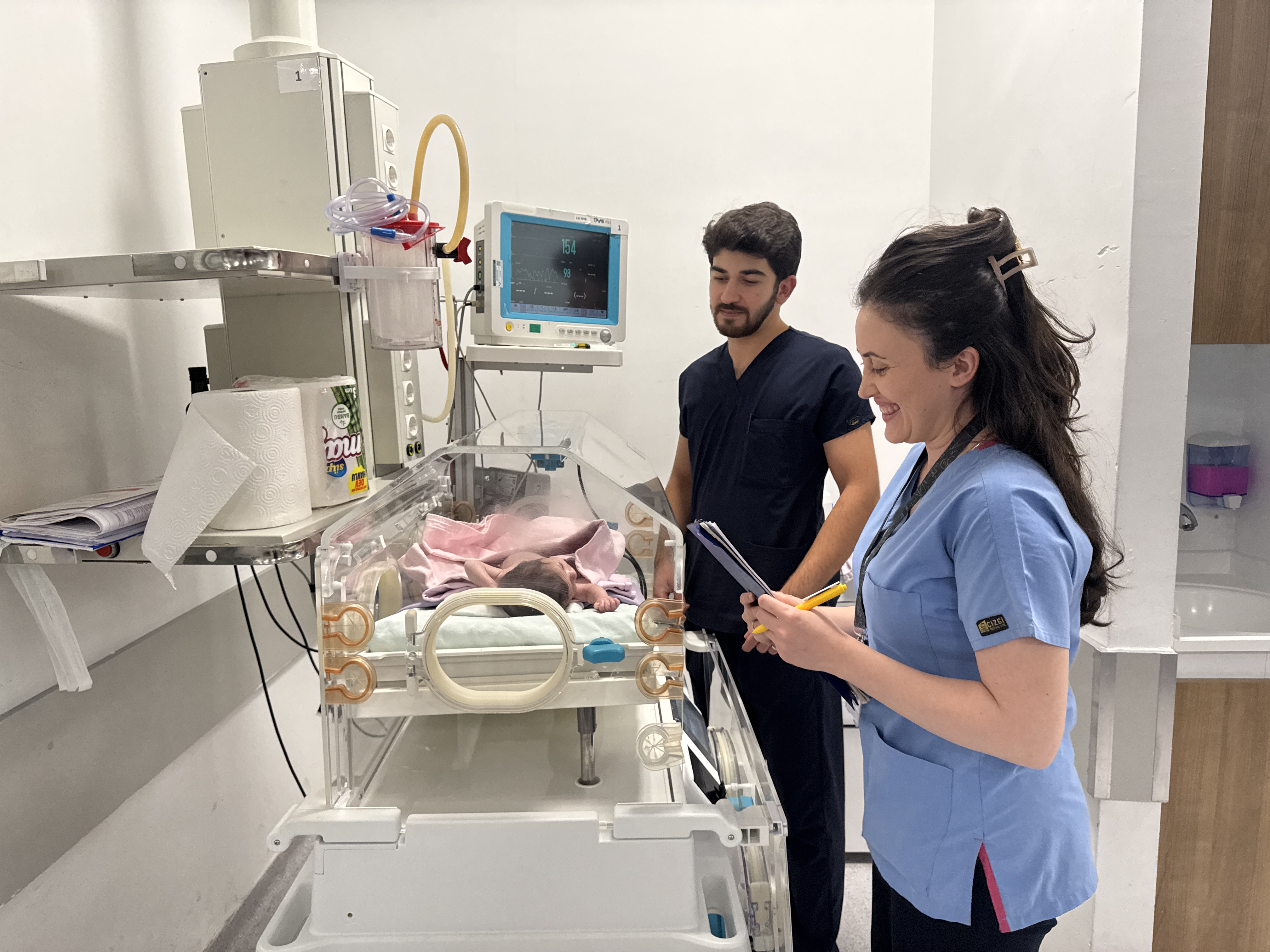 Prematüre Doğan Hazal Bebek Hayata Tutundu