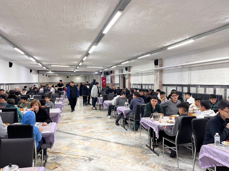 Üç Ayların Rahmeti Kale Yurdu’nda Gönülleri Buluşturdu