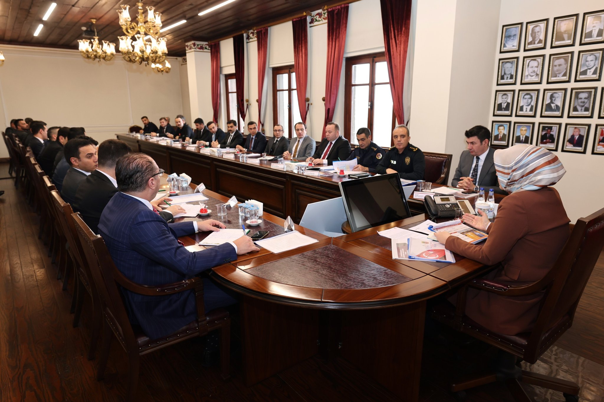 Vali Yiğitbaşı, Başkanlığında Yılbaşı Tedbirleri Değerlendirildi