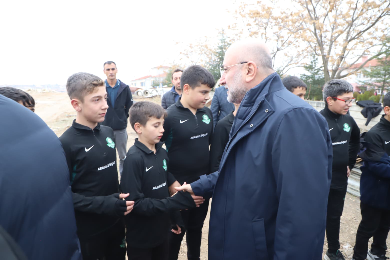 AK Parti'den Kocaöz'e Eser Siyaseti