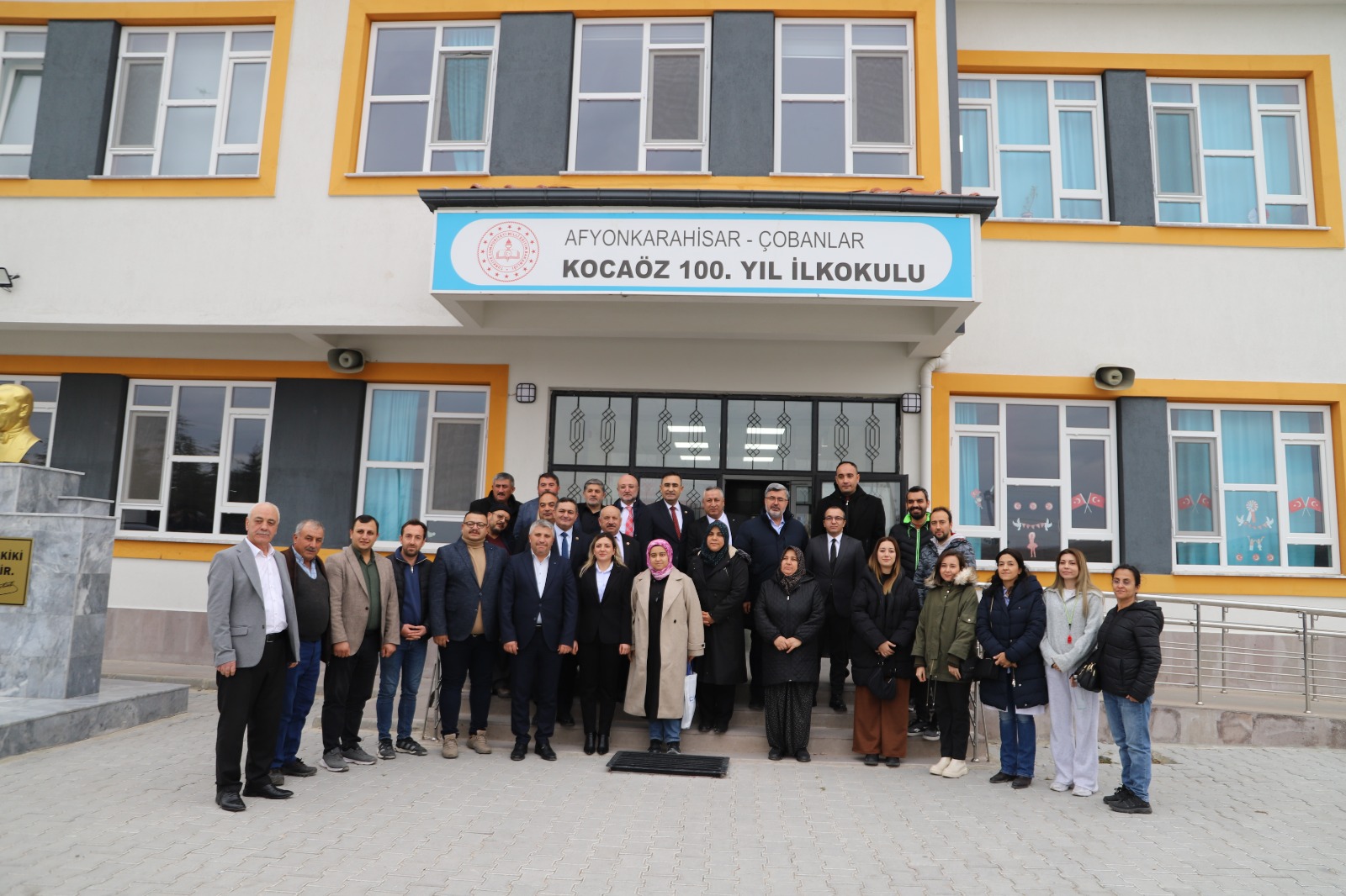 AK Parti'den Kocaöz'e Eser Siyaseti