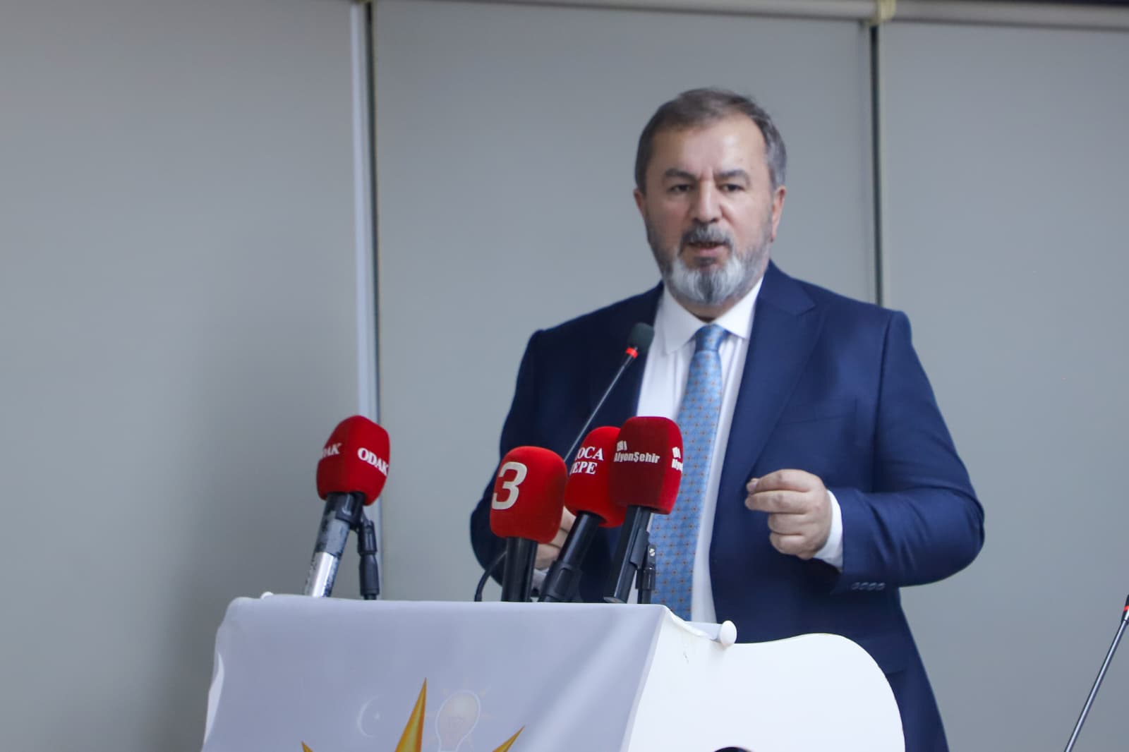 Başkan Yardımcısı Baş Afyon’da İklim Kanunu Ve Küresel Rekabeti Değerlendirdi