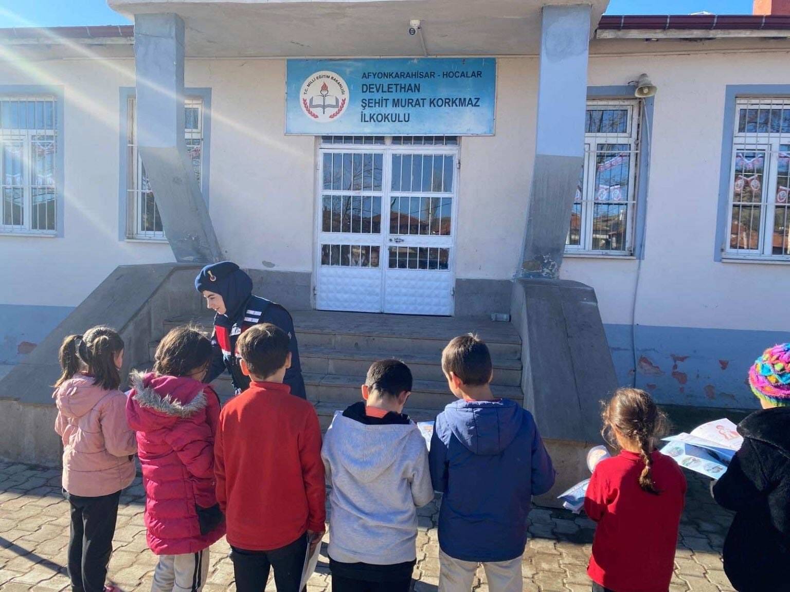 Jandarma'dan Hocalar'da KADES ve "Kadına El Kalkamaz" Bilgilendirmesi