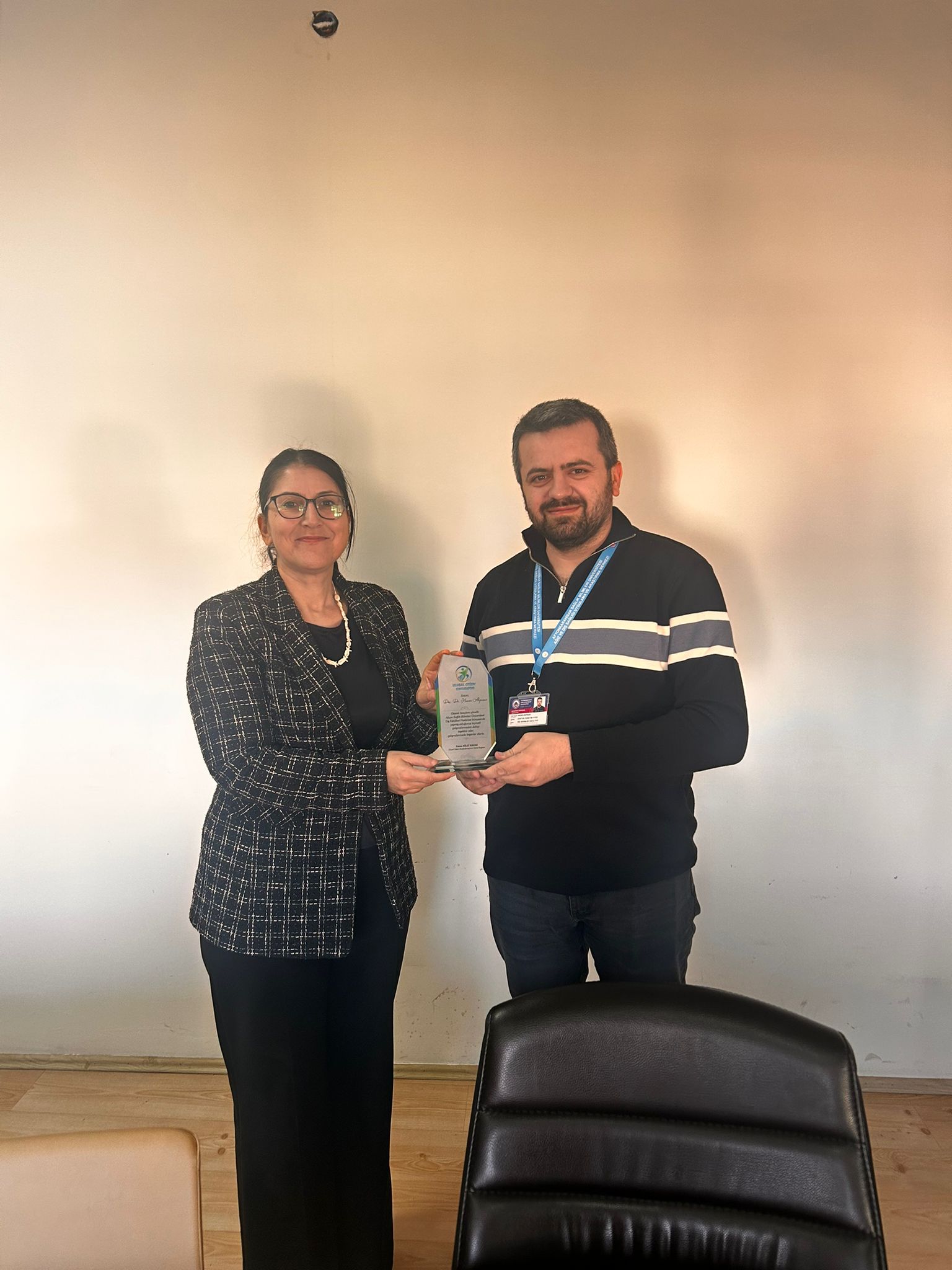 Otizmli Çocukların Diş Tedavisinde Örnek Hizmet: AFSÜ’ye Teşekkür Ziyareti