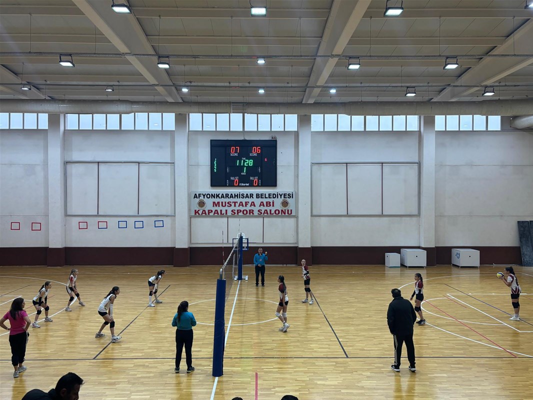 Okul Sporları Küçük Kızlar Voleybol Müsabakaları Sona Erdi