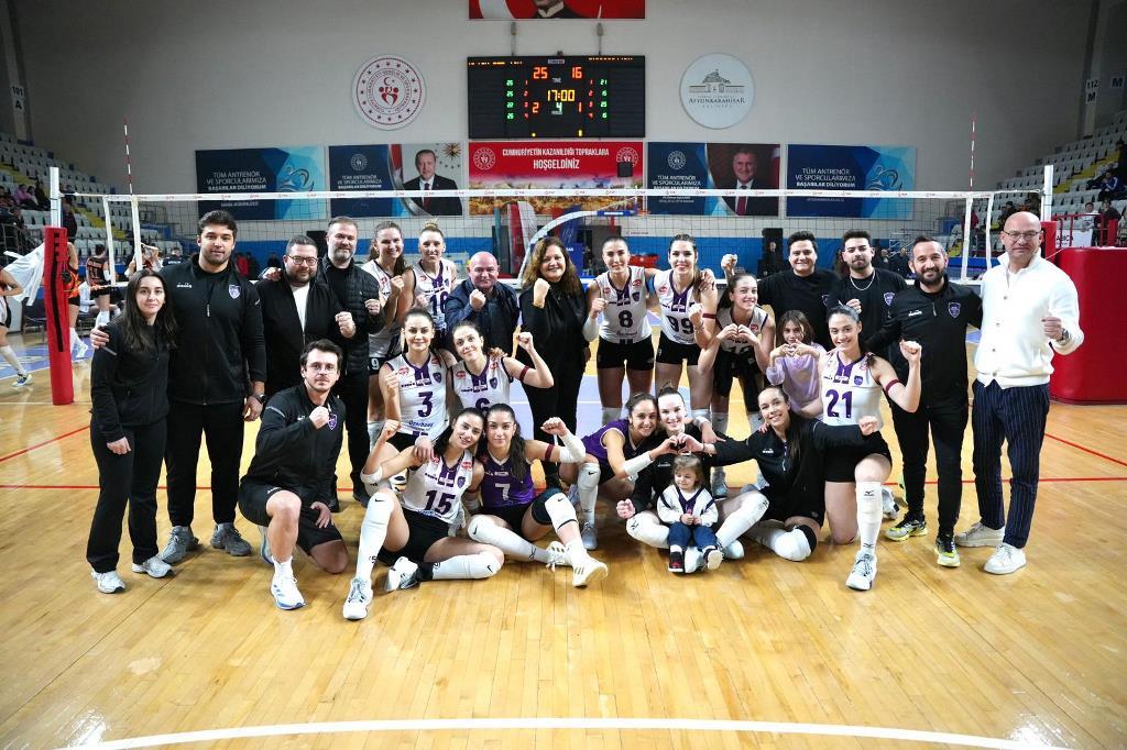 Afyon’da Fileler Şenlendi: Yüntaş, Karayolları’nı 3-1’le Geçti