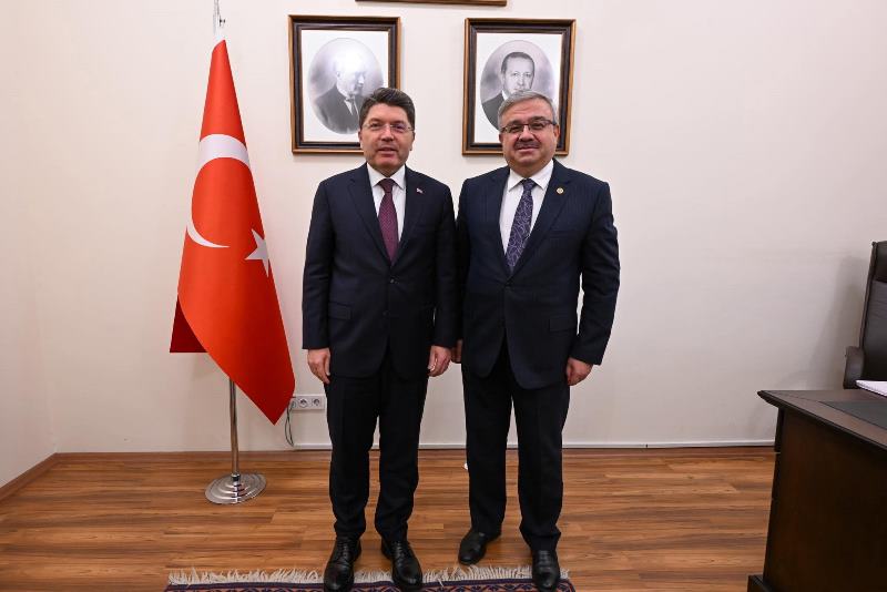 Yurdunuseven’den Adalet Bakanı Tunç’a Ziyaret