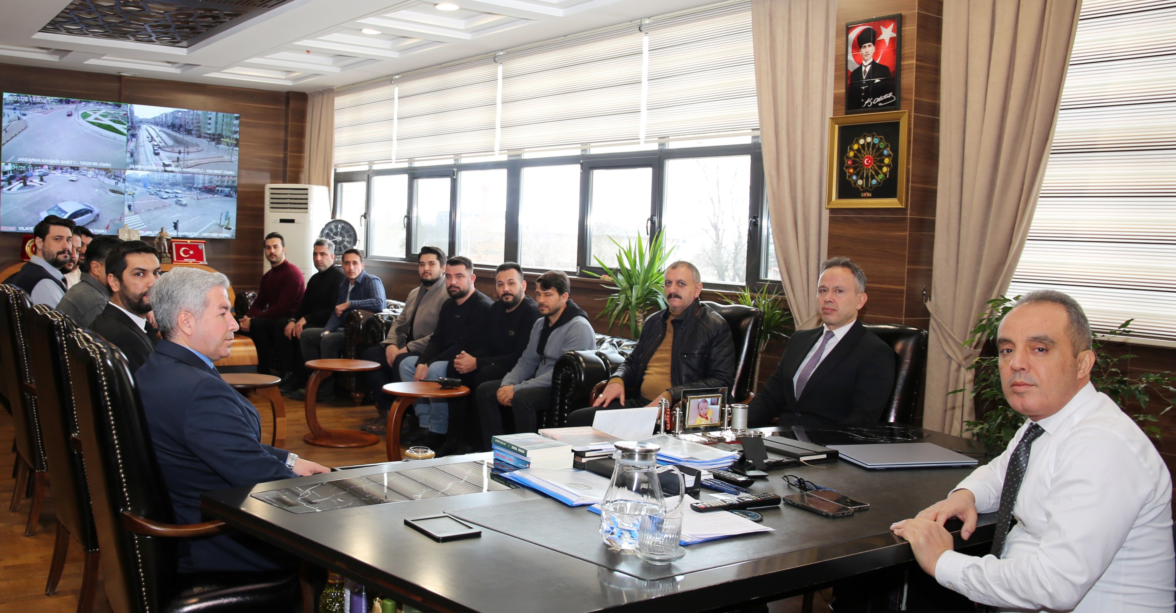 Emniyet Müdürü Erol’dan 1.467 Saatlik Sabra Tebrik