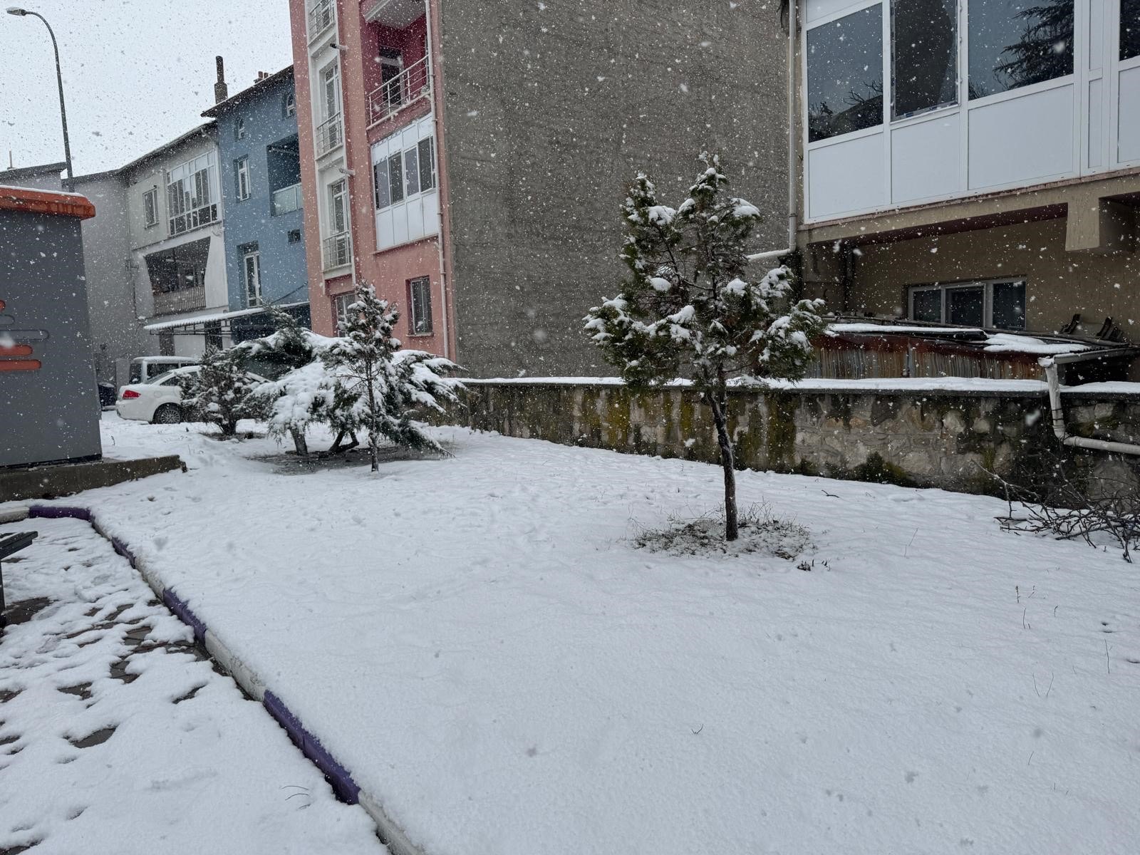 Afyonkarahisar'da Beklenen Kar Yağışı Başladı