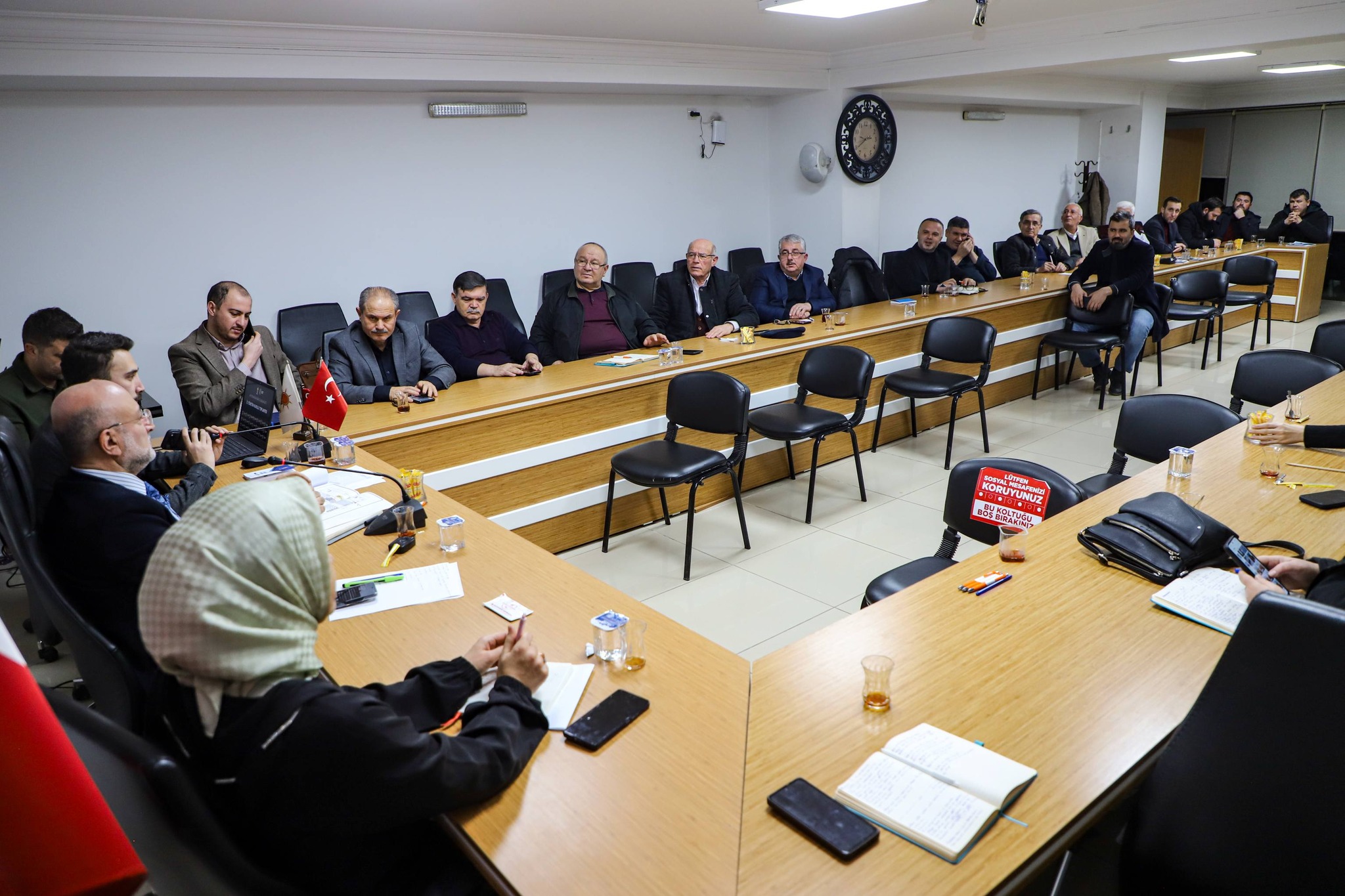 AK Parti Afyonkarahisar İl Yönetimi Turgay Şahin Başkanlığında Toplandı