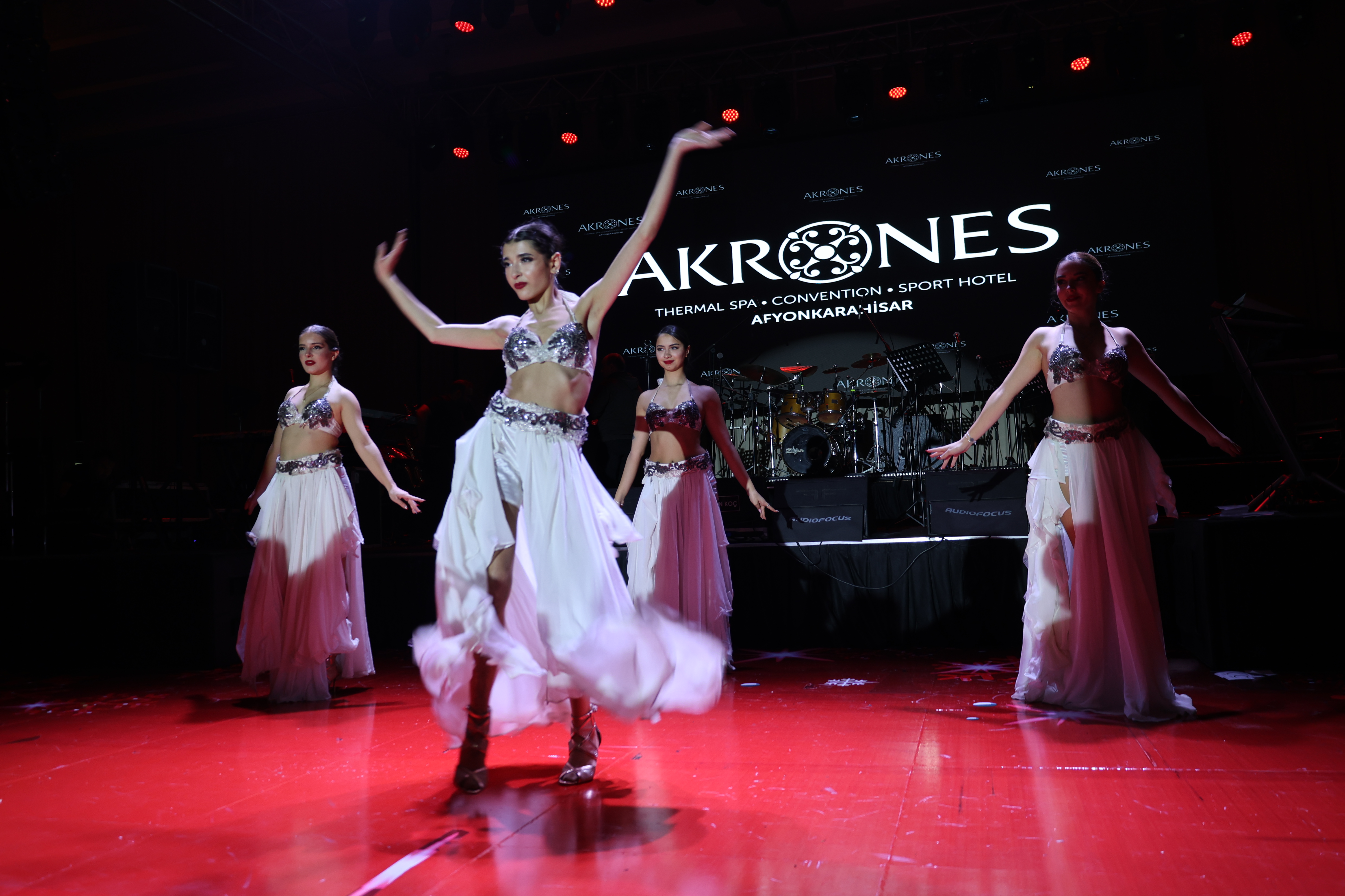 Akrones’te Unutulmaz Yılbaşı Gecesi