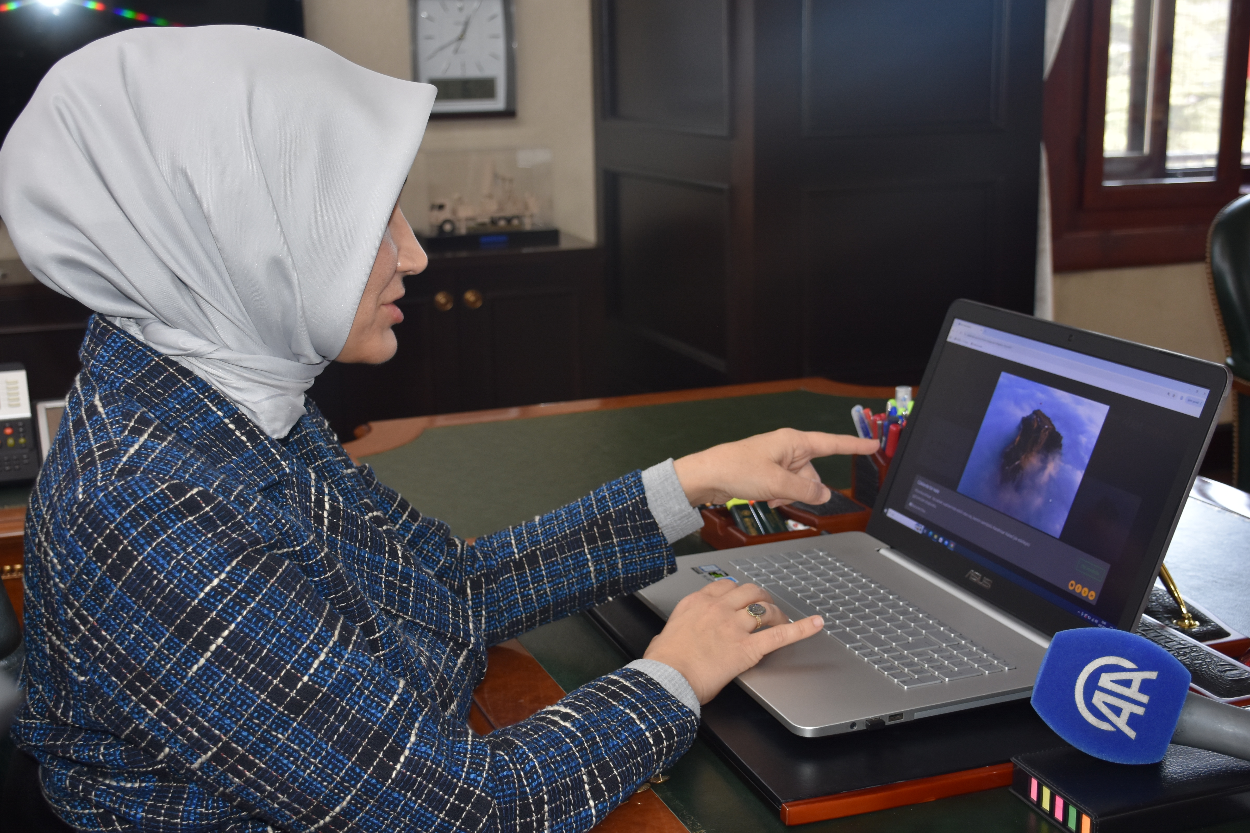 Vali Yiğitbaşı,"Yılın Kareleri" oylamasına katıldı