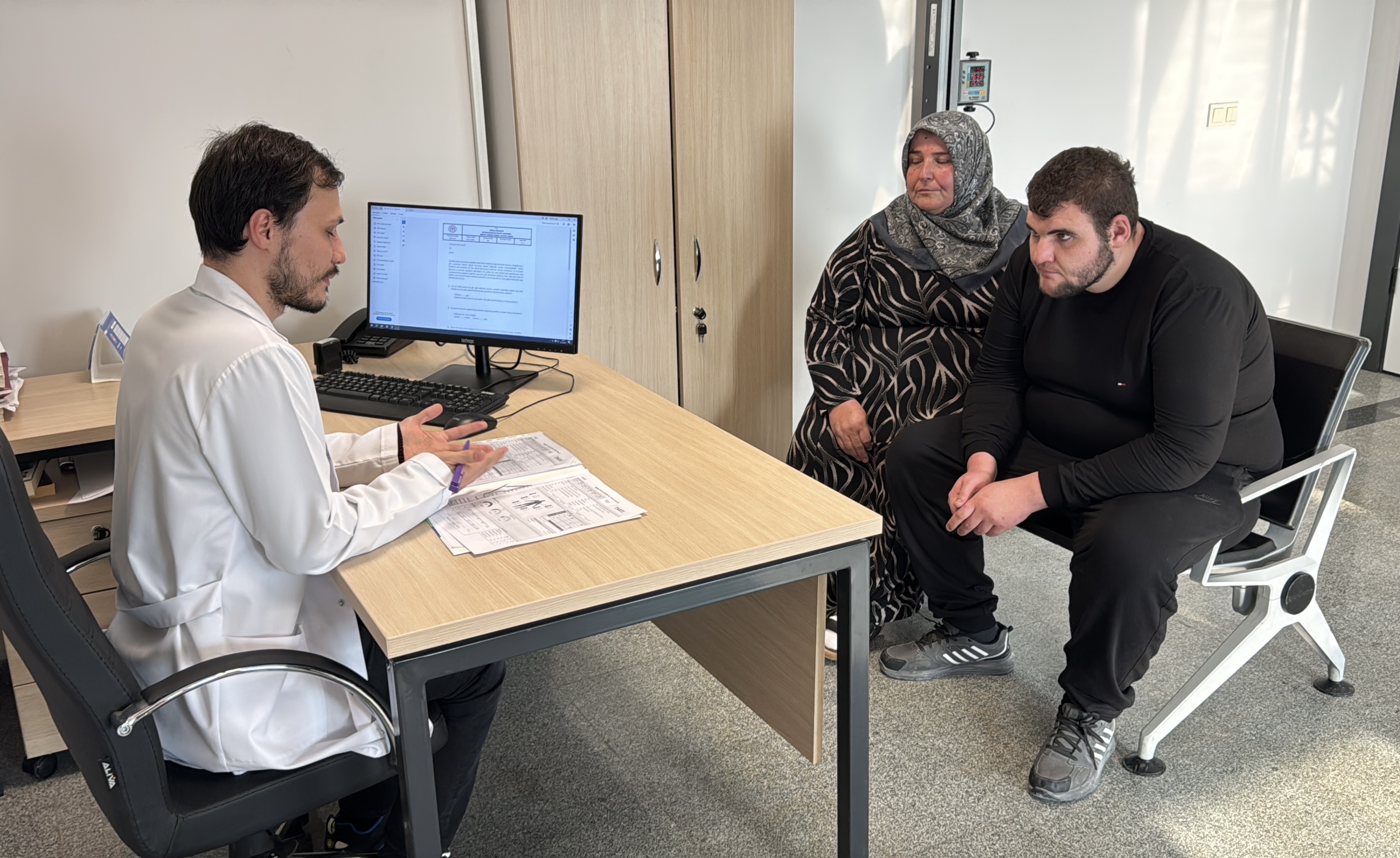 Abur Cubur Alışkanlığı 198 Kiloya Çıkardı, Ameliyat Sonrası 6 Ayda 50 Kilo Verdi!