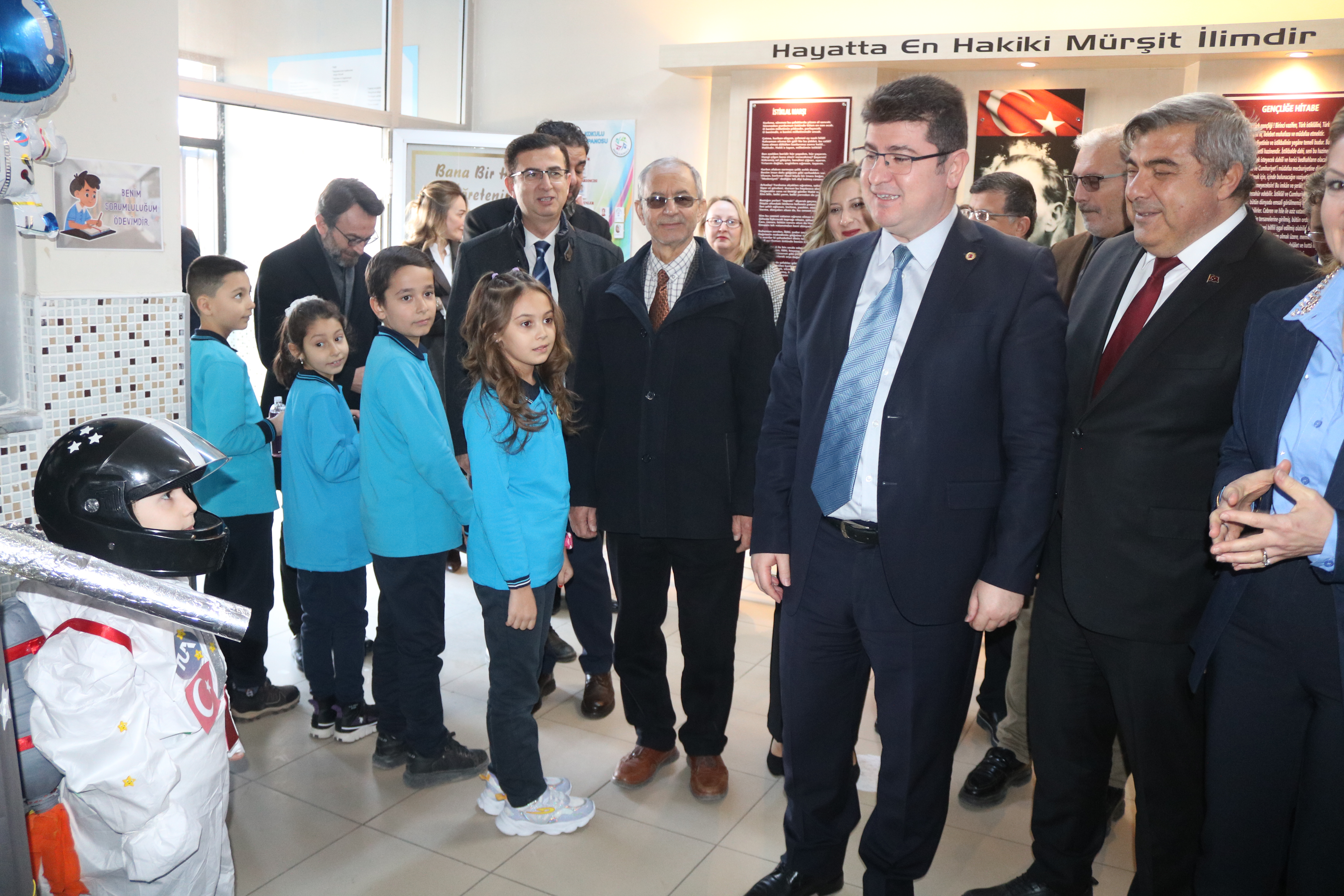 Afyon’da Karne Sevinci: 143 Bin Öğrenci Yarıyıl Tatilinde