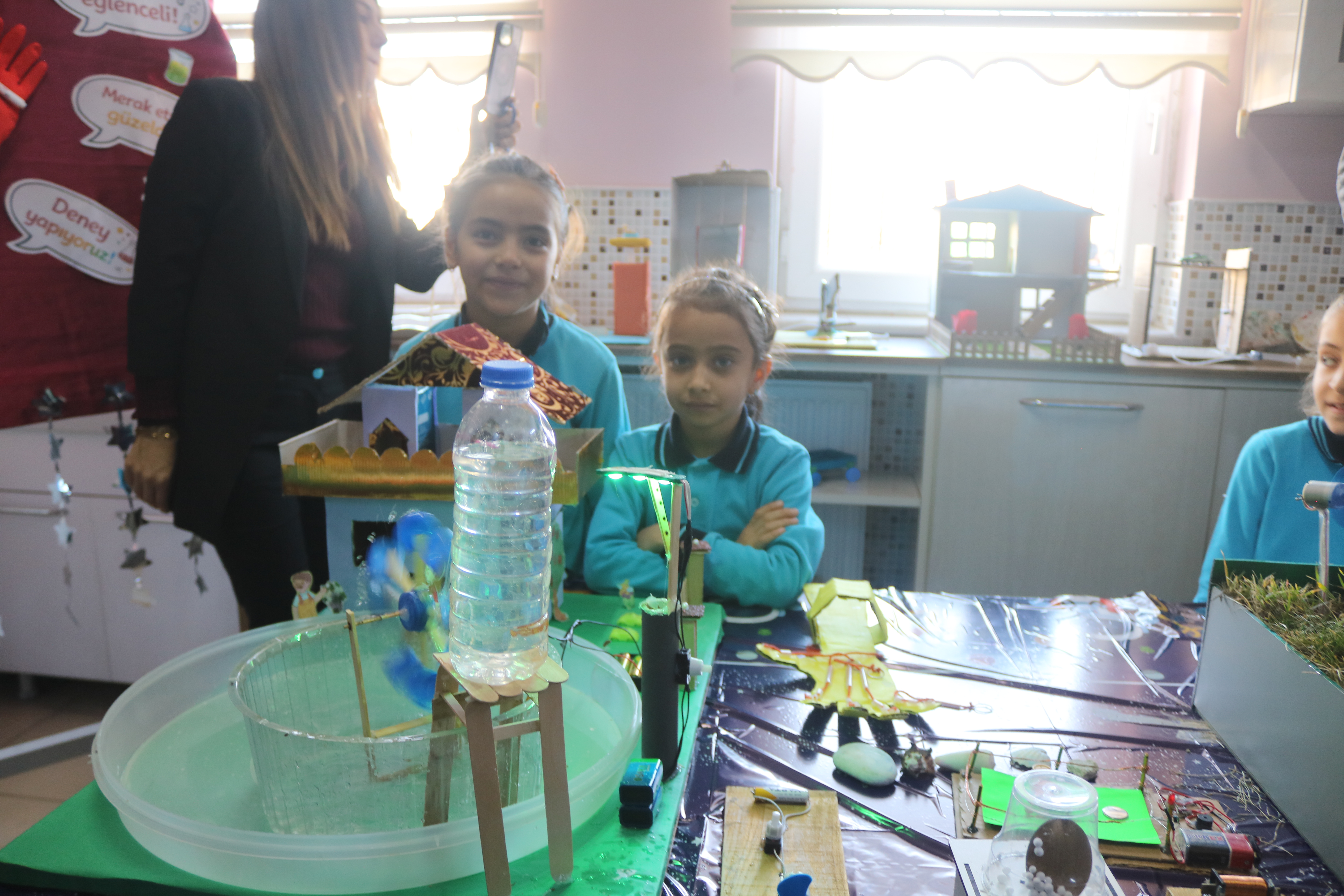 Afyon’da Karne Sevinci: 143 Bin Öğrenci Yarıyıl Tatilinde