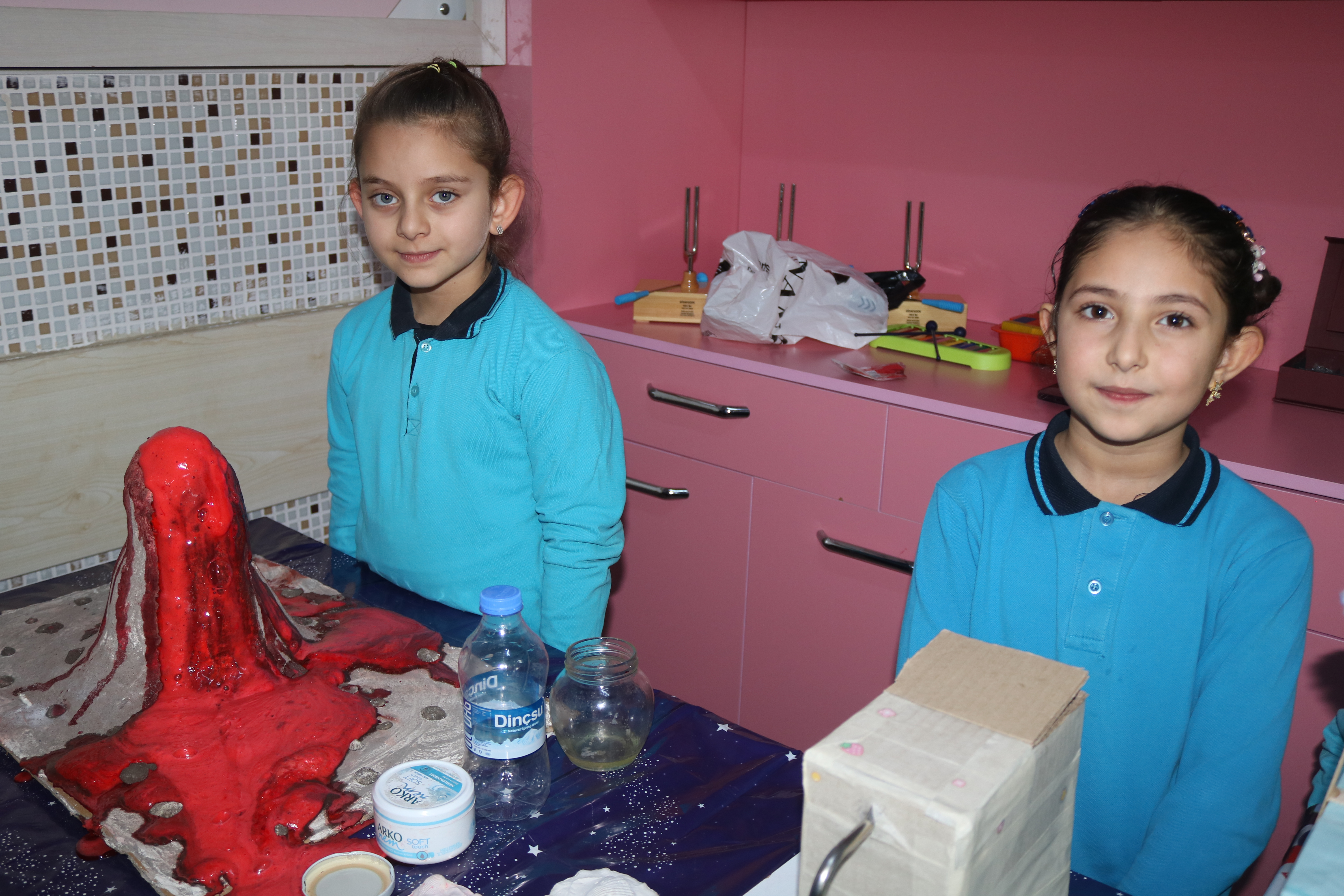 Afyon’da Karne Sevinci: 143 Bin Öğrenci Yarıyıl Tatilinde