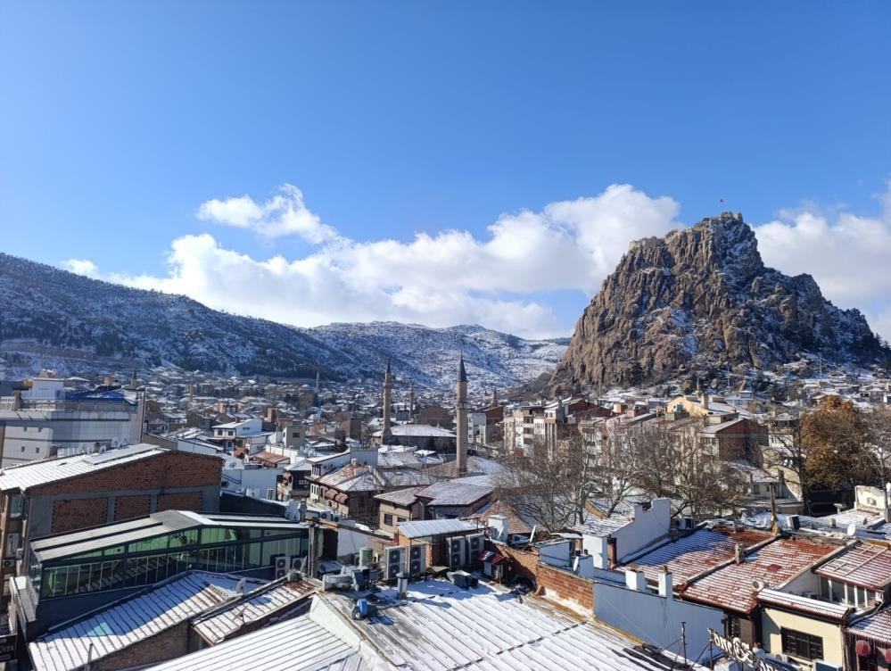 Yılın İlk Gününde Afyon Buz Kesti