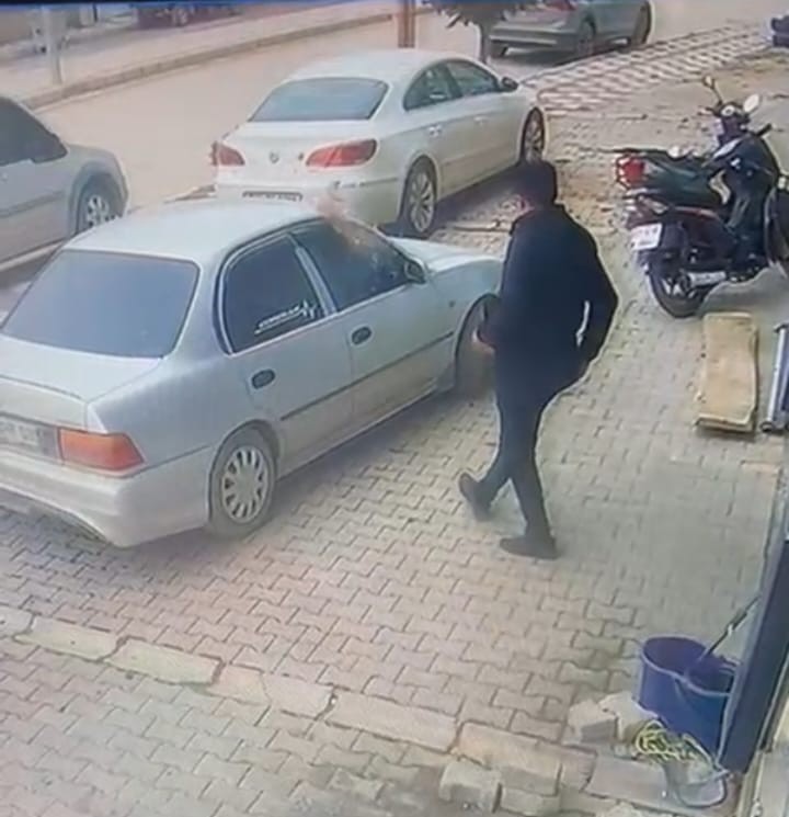 Afyonda Rüzgarın Savurduğu 'Saksı' Az Kalsın Can Alıyordu