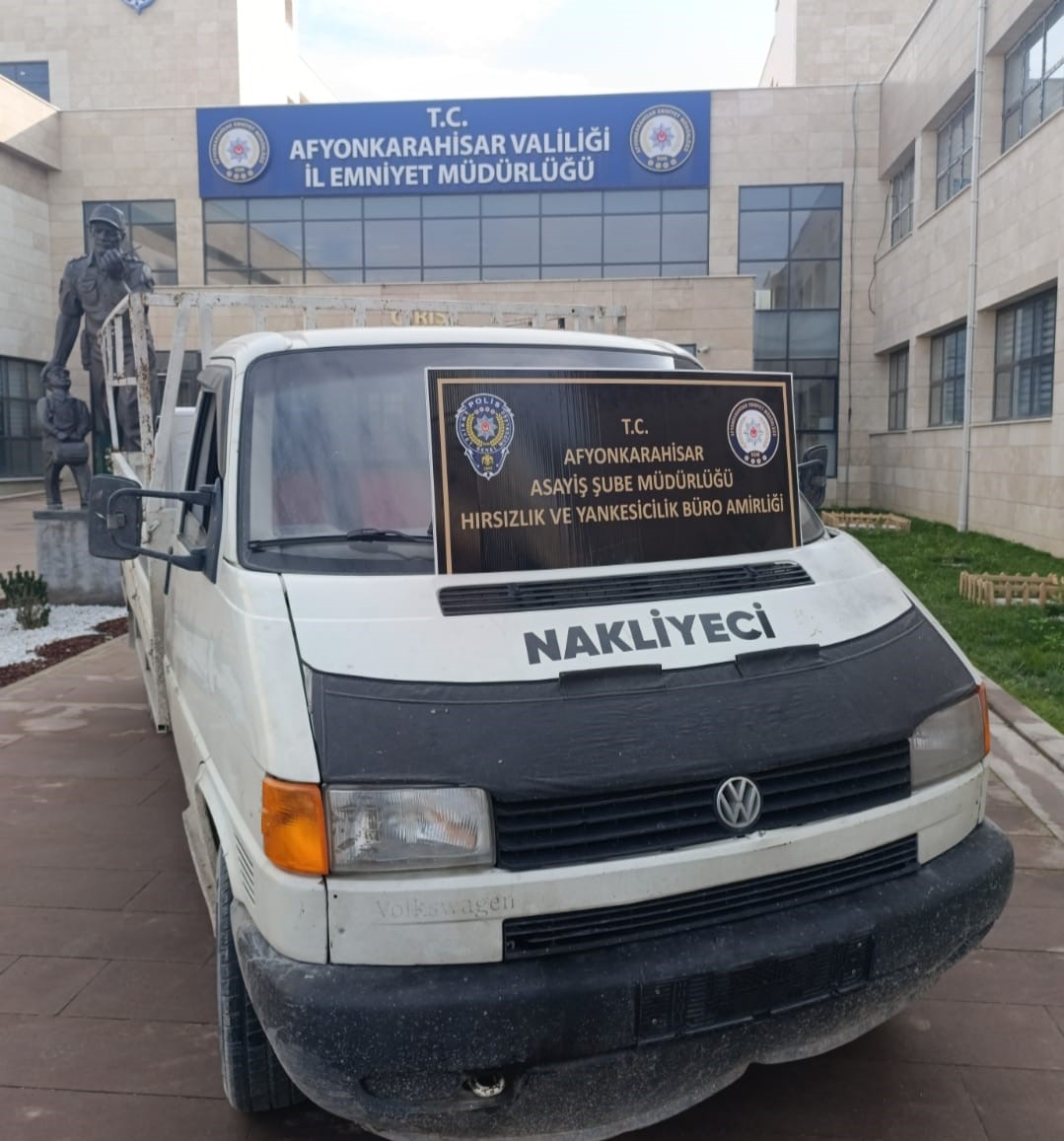 Afyonda Çalınan Kamyonet İscehisar’da Bulundu
