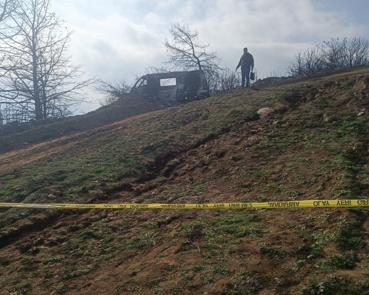 Kaza mı, Cinayet mi? Orman İşçisi Yanmış Araçta bulundu