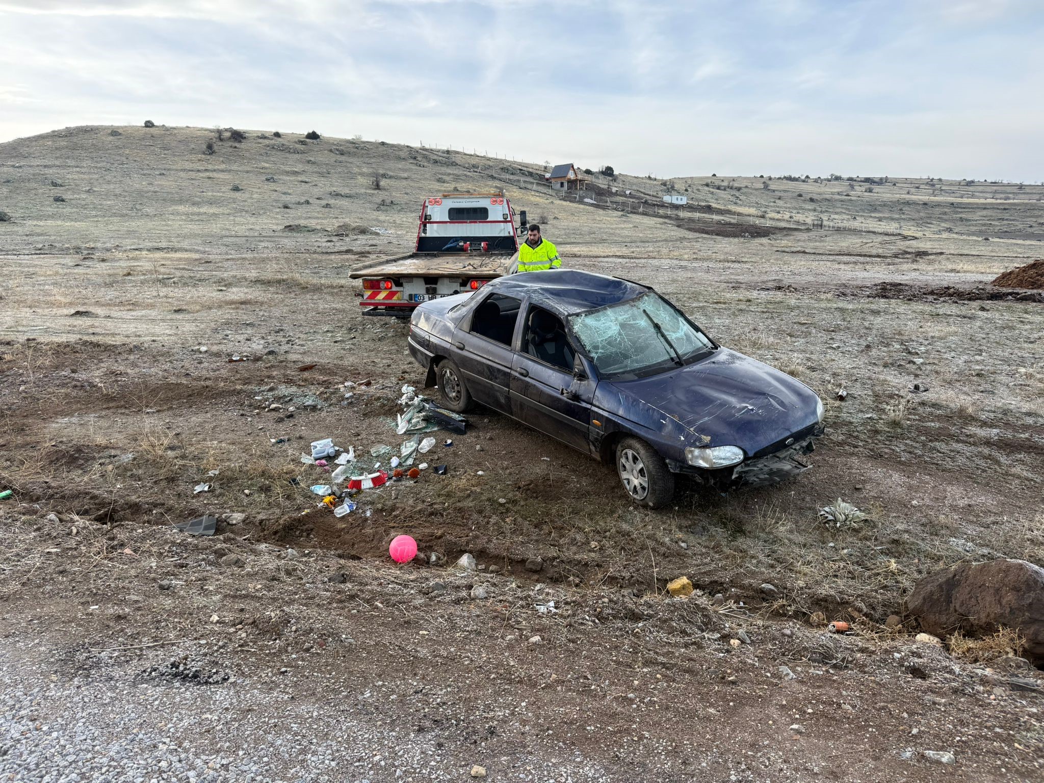 Afyon'da Korkunç Kaza: Kontrolden Çıkan Araç Şarampole Uçtu