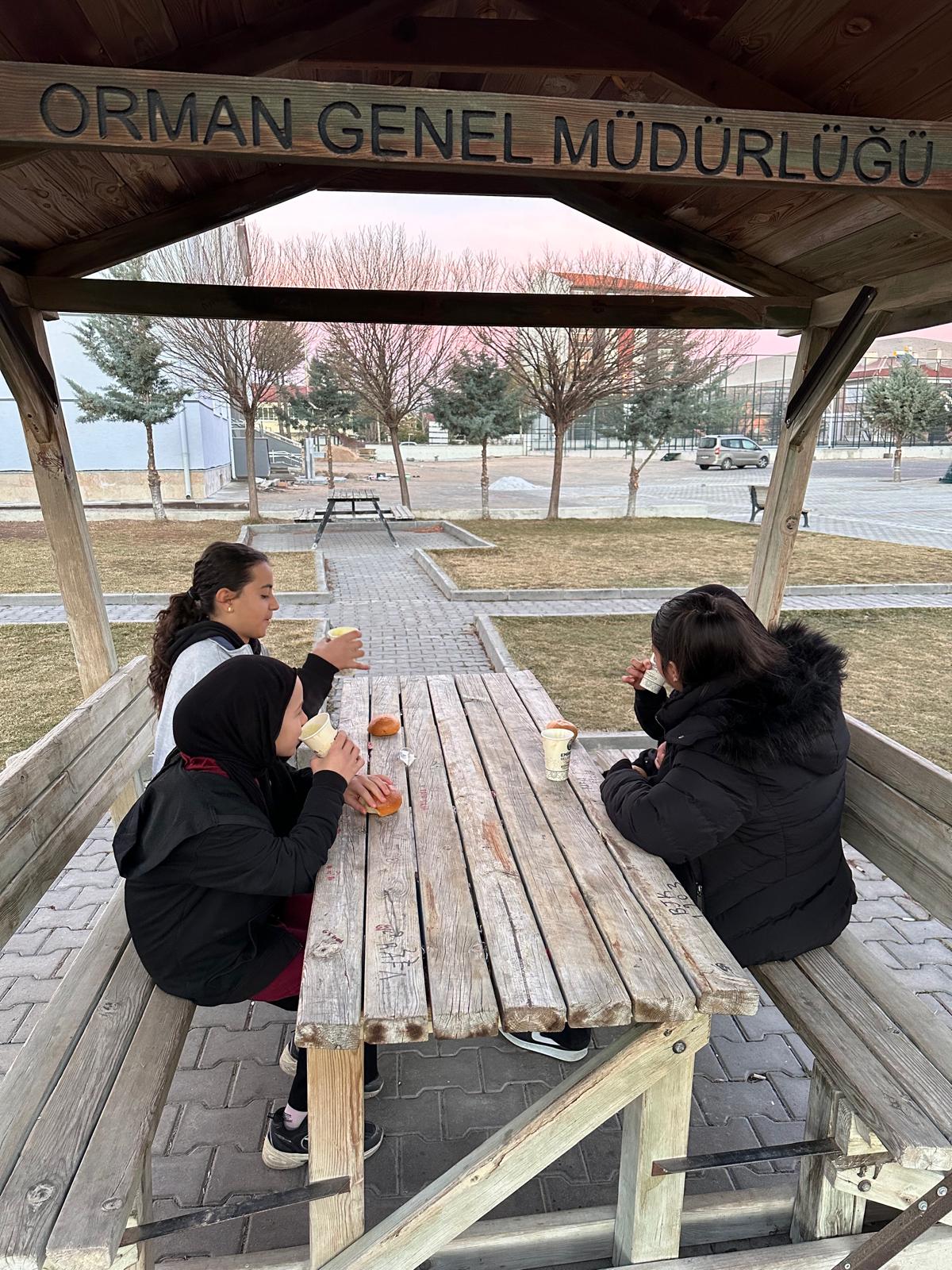 Başkan Koyuncu’dan Eğitime Güçlü Destek: Öğrenciler Güne Sıcak Çorbayla Başlıyor