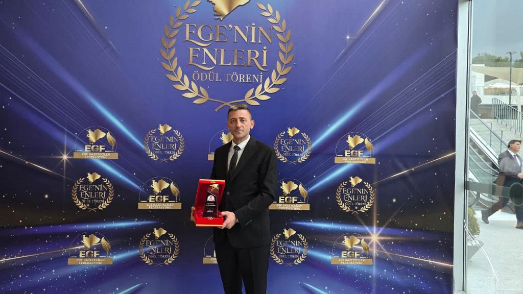 Başkan Tolga Yıldırım’a “Ege’nin En Başarılı İlçe Belediye Başkanı” Ödülü Verildi