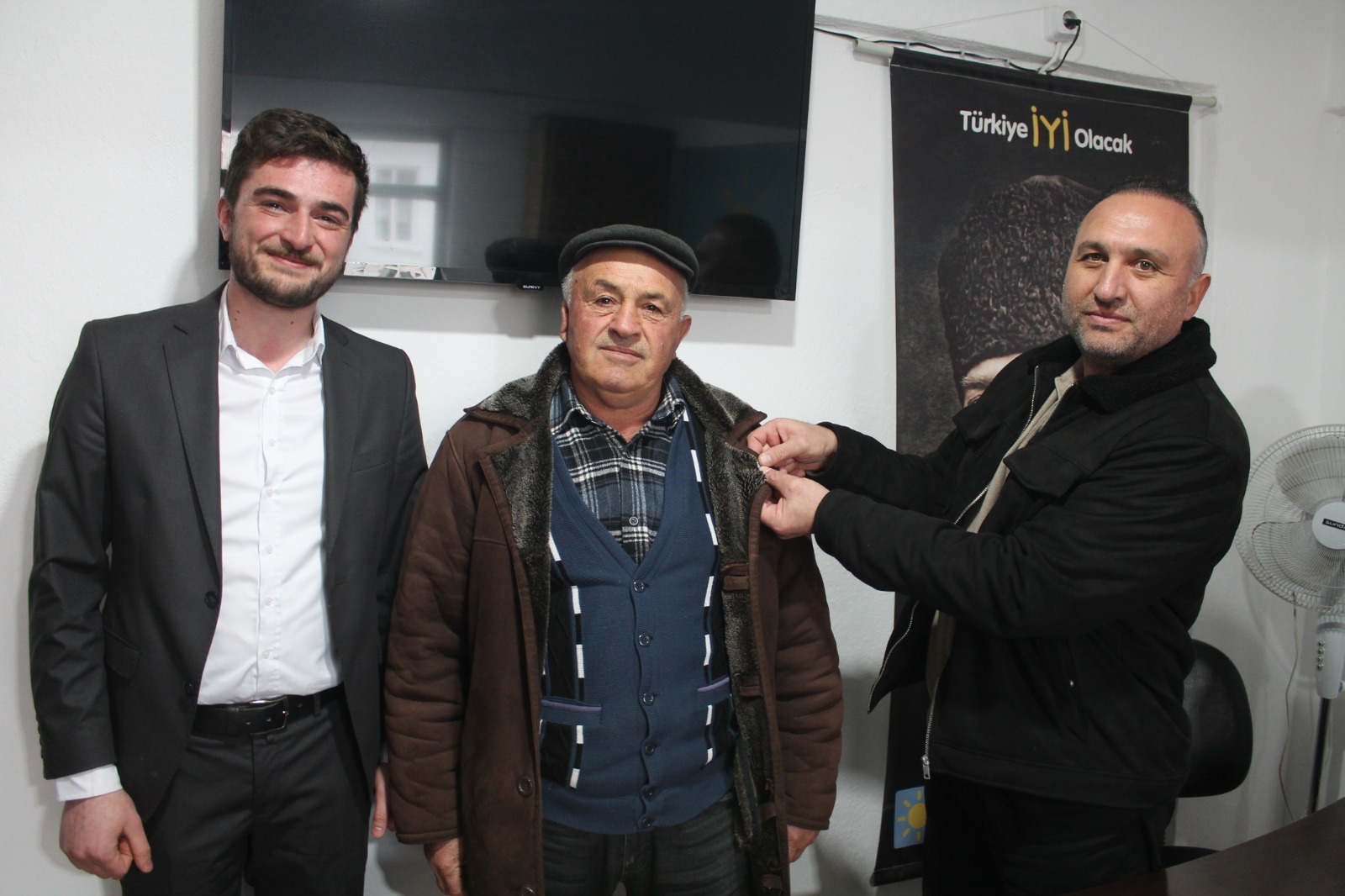 Çay’da İki Meclis Üyesi İYİ Parti Saflarında