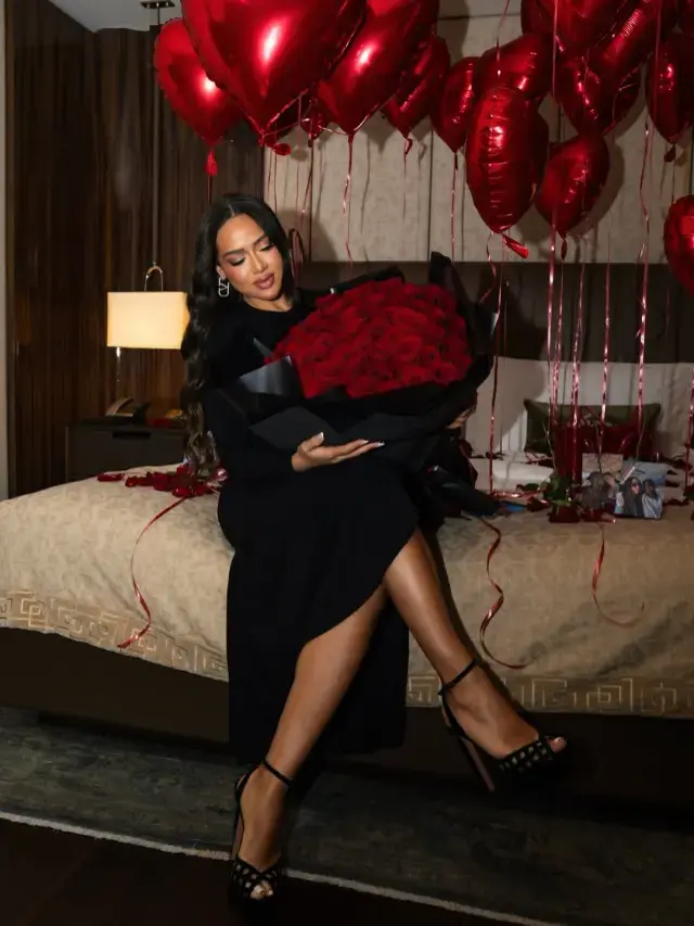 Fenerbahçeli Talisca Evlilik Yolunda İlk Adımı Attı: Carolaine Freitas’a Romantik Teklif