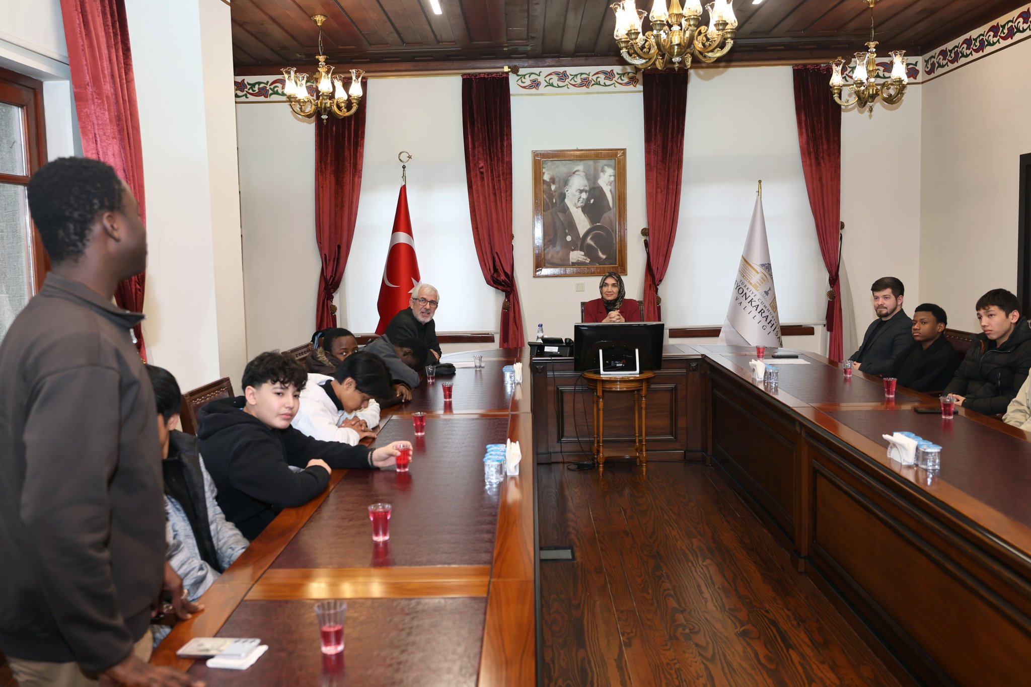 Uluslararası İmam Hatip Öğrencileri Vali Yiğitbaşı’nı Ziyaret Etti