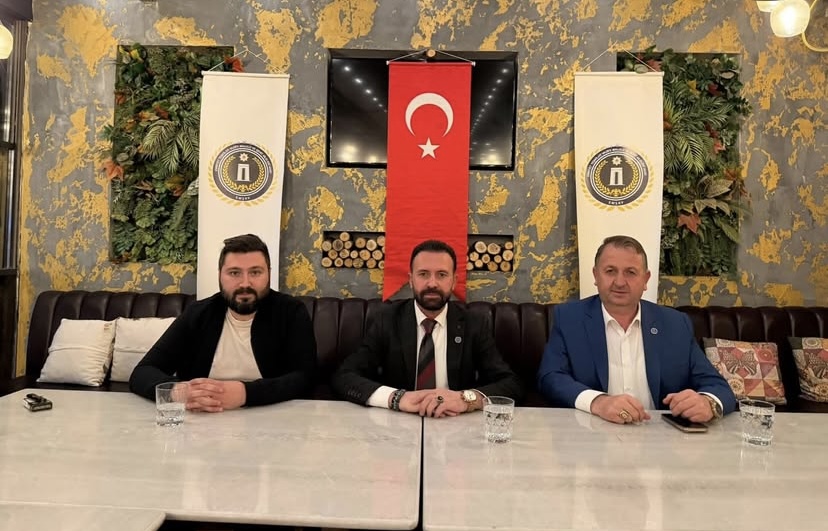 EMŞAV Afyonkarahisar İl Yönetimi Akşam Yemeğinde Bir Araya Geldi