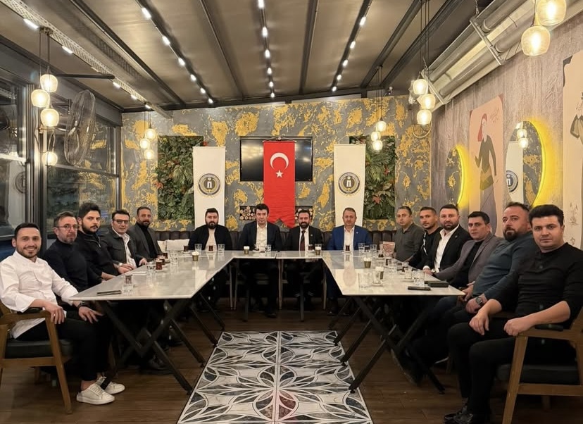 EMŞAV Afyonkarahisar İl Yönetimi Akşam Yemeğinde Bir Araya Geldi