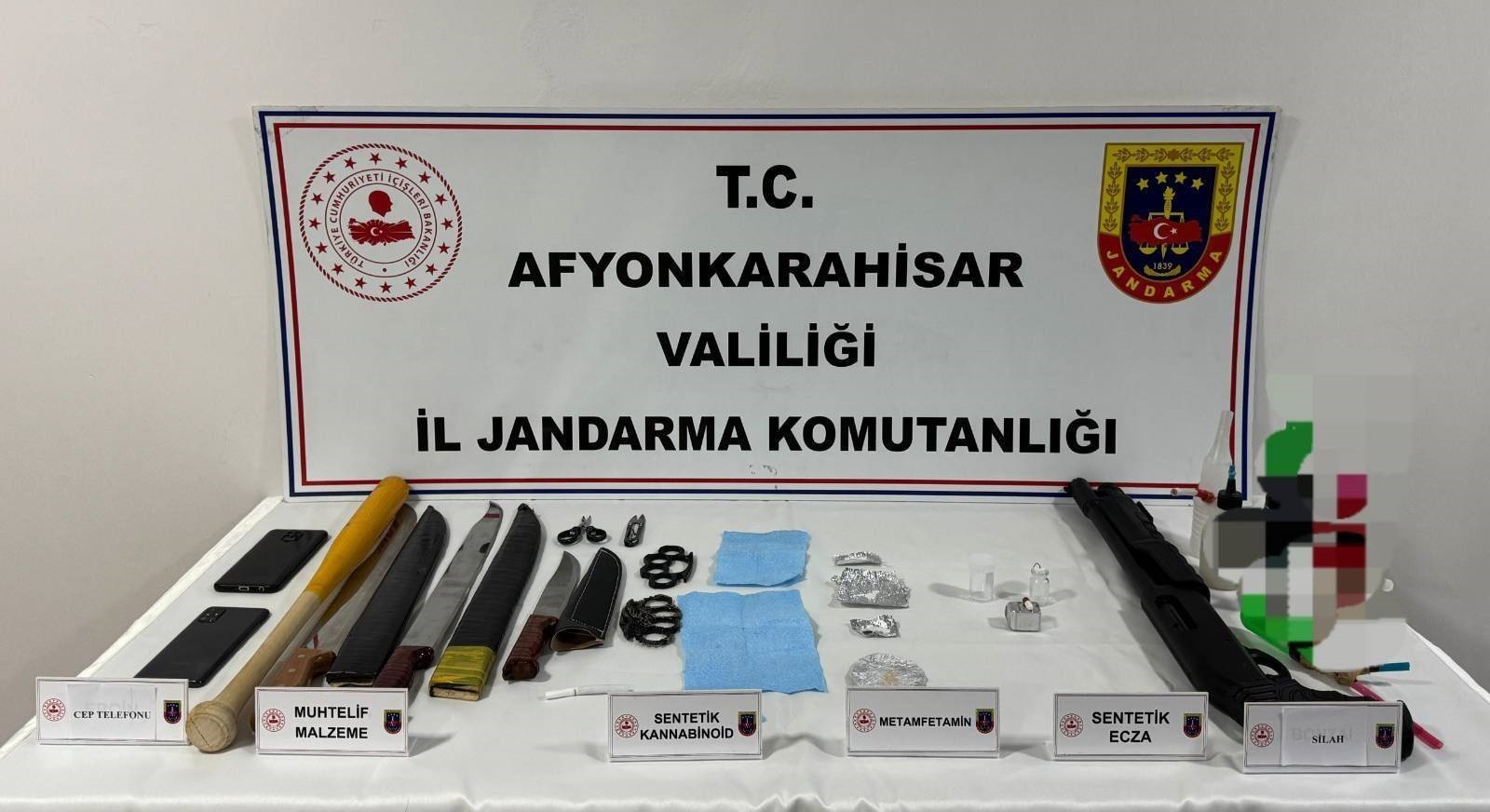Afyon'da Uyuşturucu Şebekesi Çökertildi