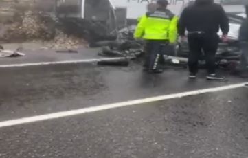 Gaziantep-Şanlıurfa Otoyolunda Zincirleme Kaza: Ölü ve Yaralılar Var