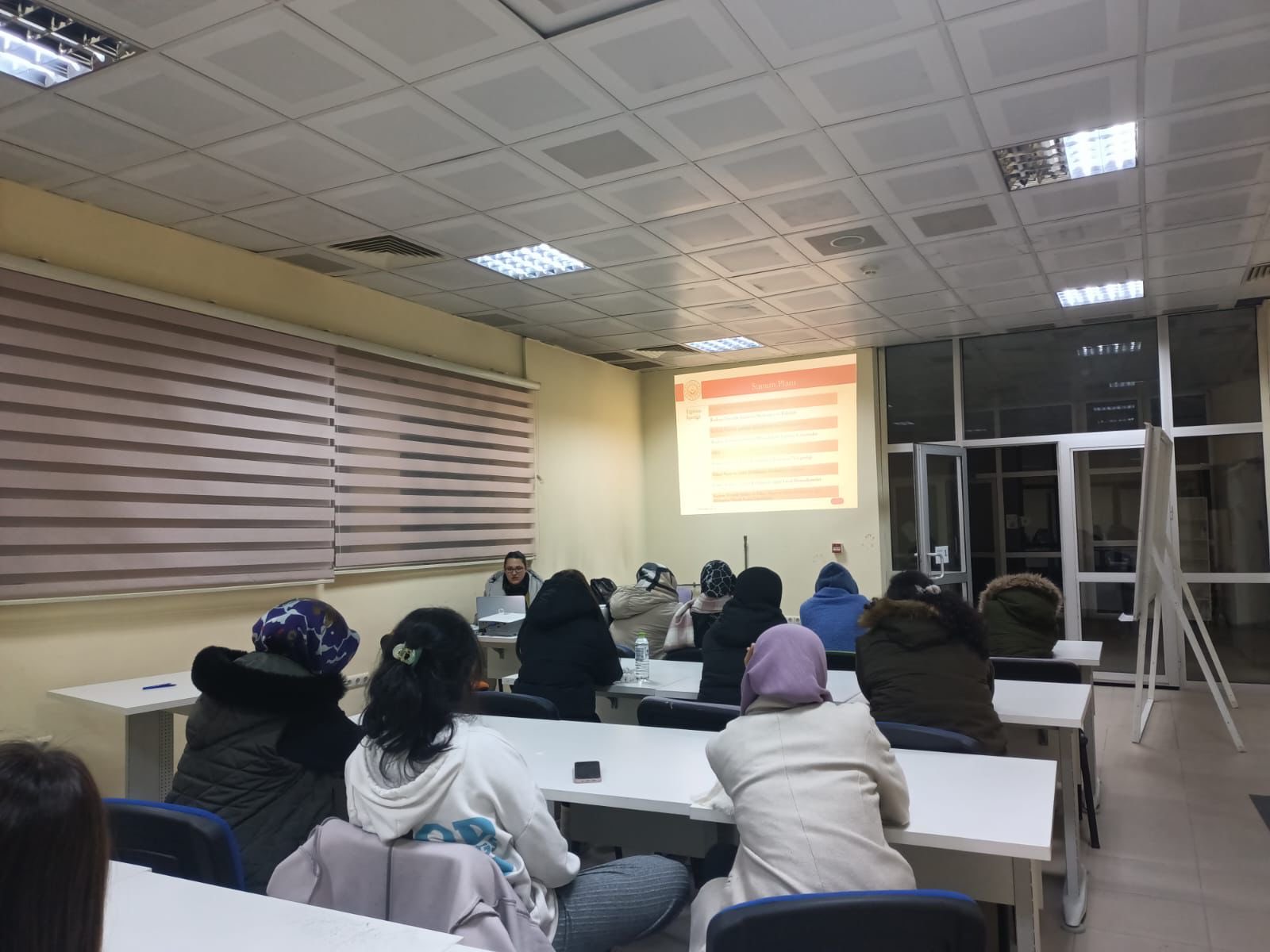 Kızlara Bilgilendirici Eğitim Programı Yapıldı