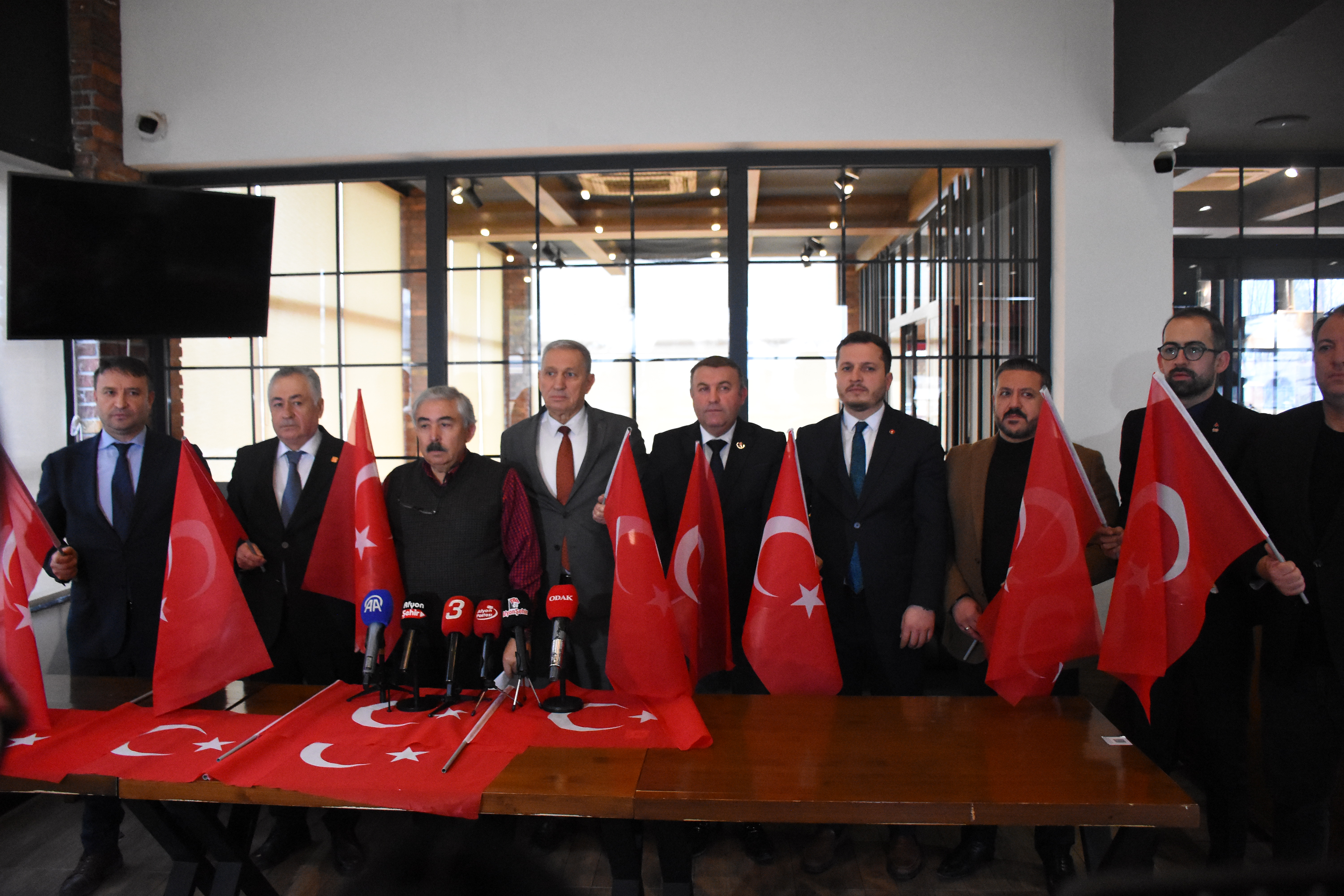 Türk Bayrağına Saldırıya Afyonkarahisar’da Siyasi Birlik