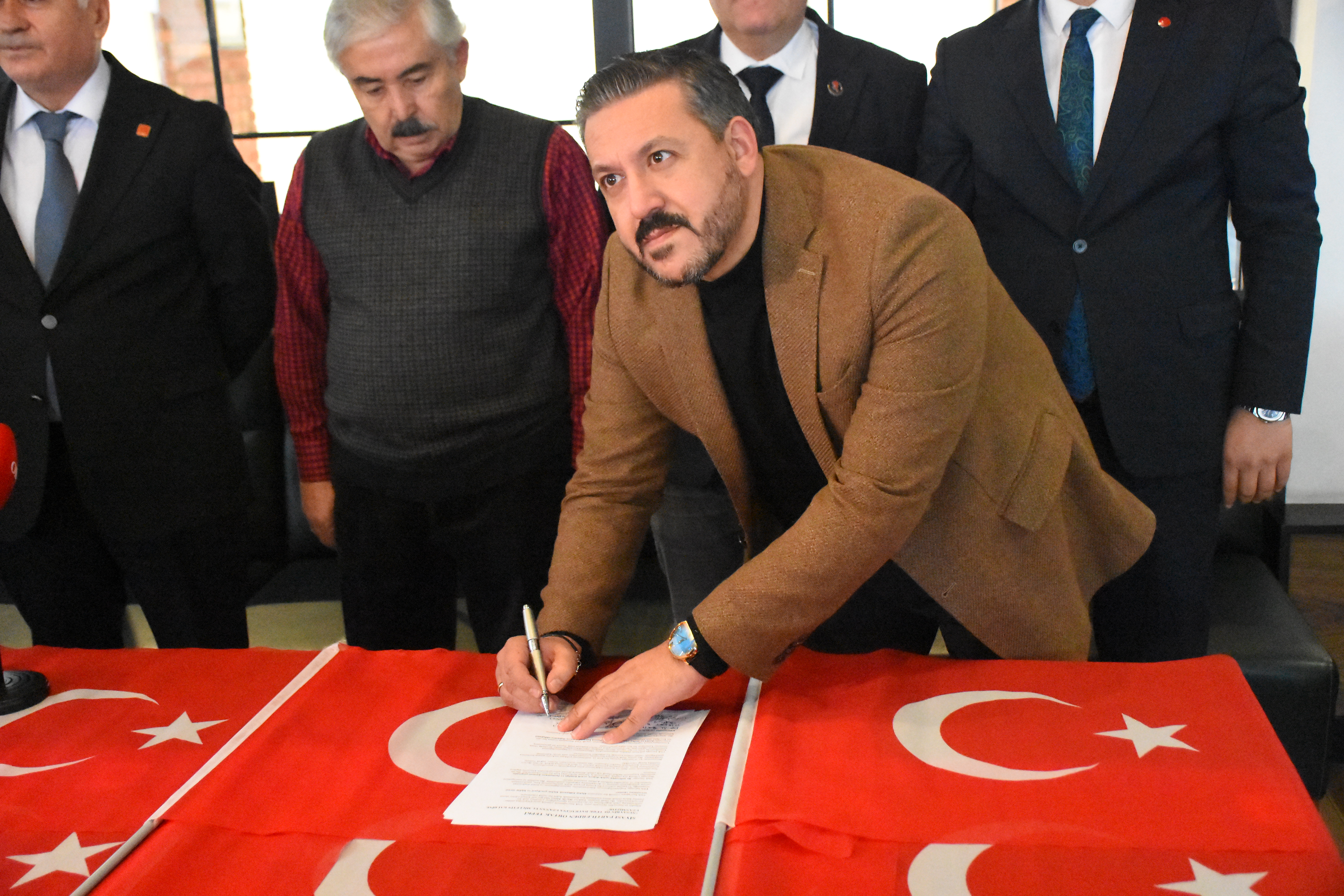 Türk Bayrağına Saldırıya Afyonkarahisar’da Siyasi Birlik