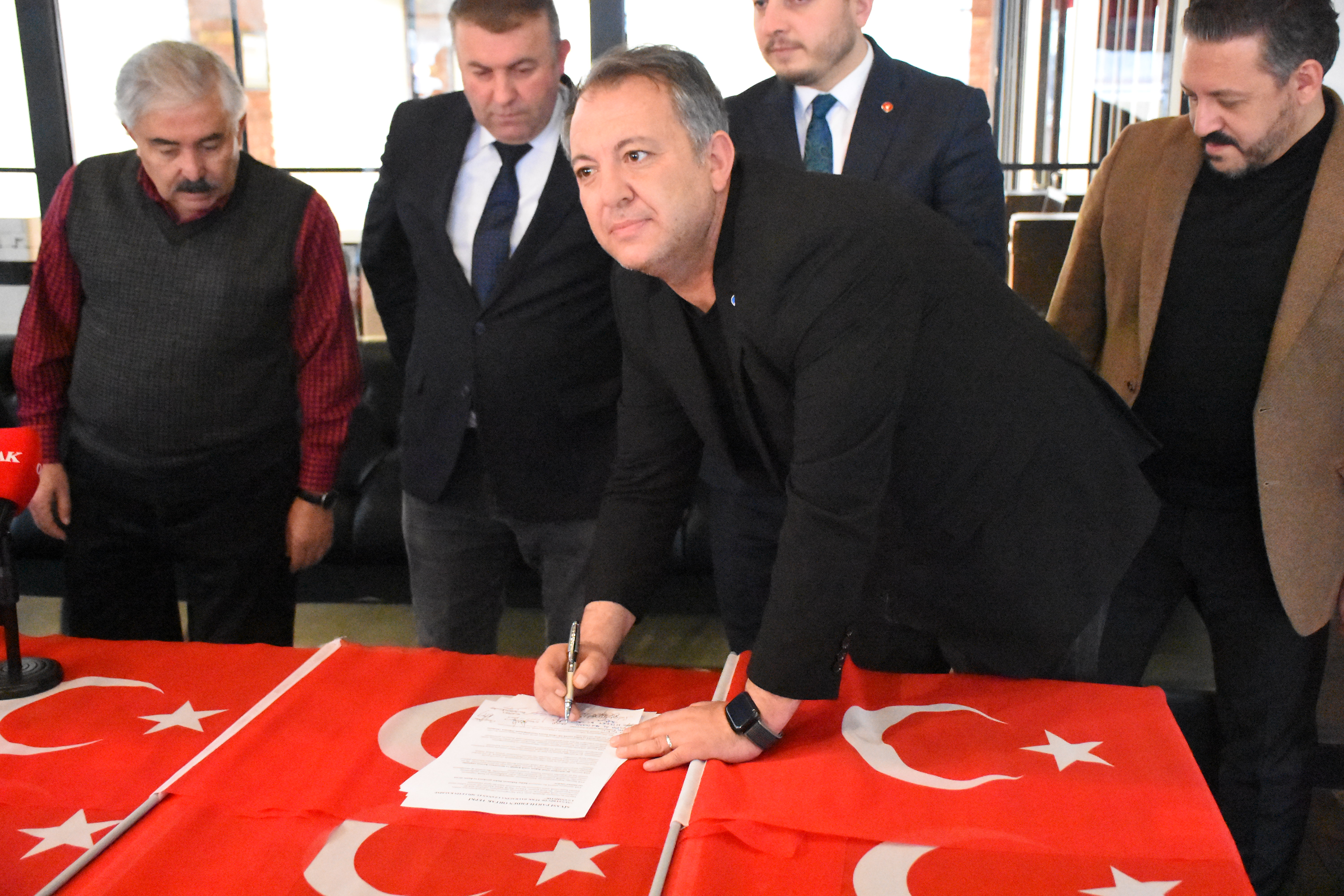 Türk Bayrağına Saldırıya Afyonkarahisar’da Siyasi Birlik
