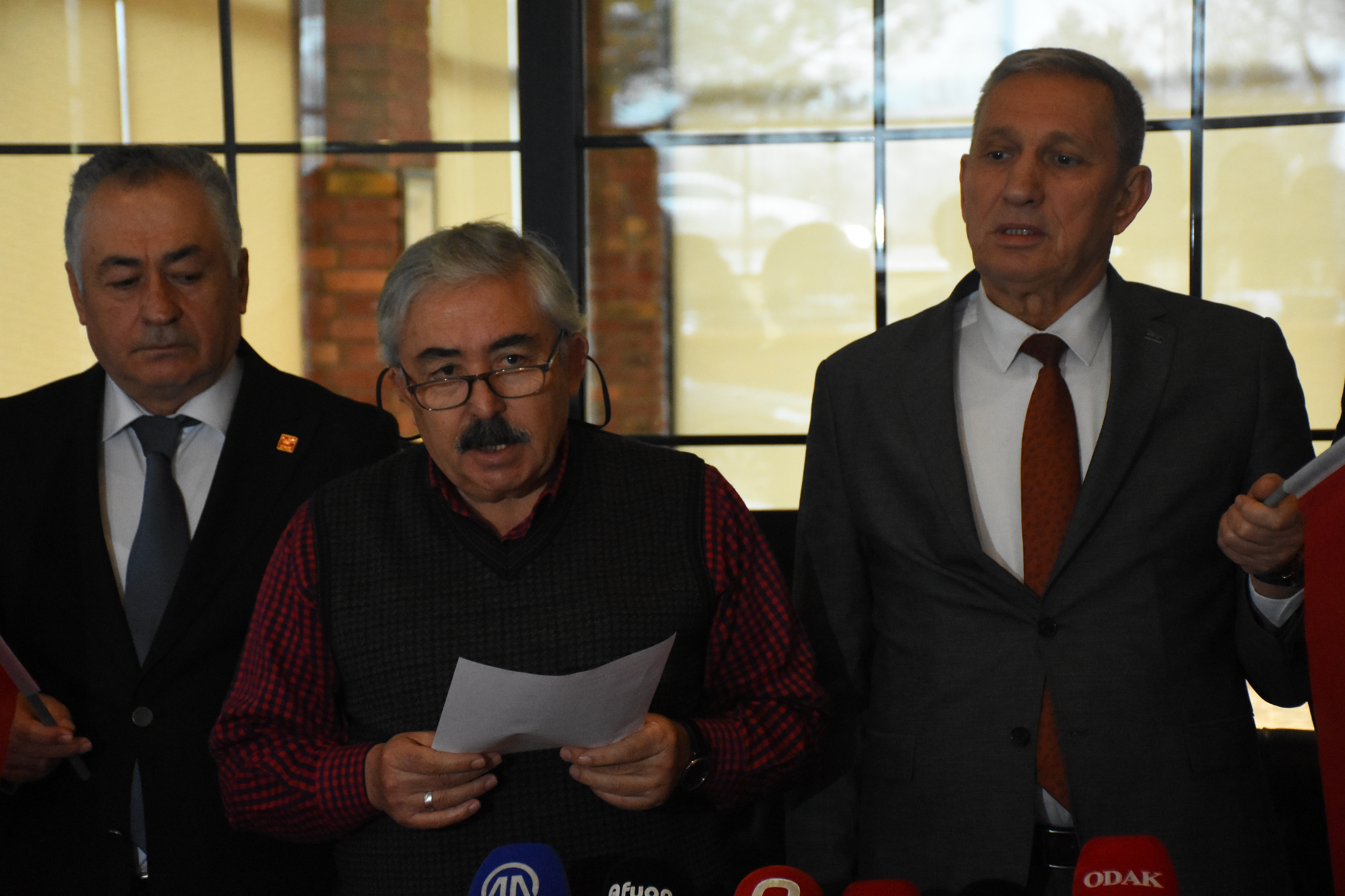 Türk Bayrağına Saldırıya Afyonkarahisar’da Siyasi Birlik