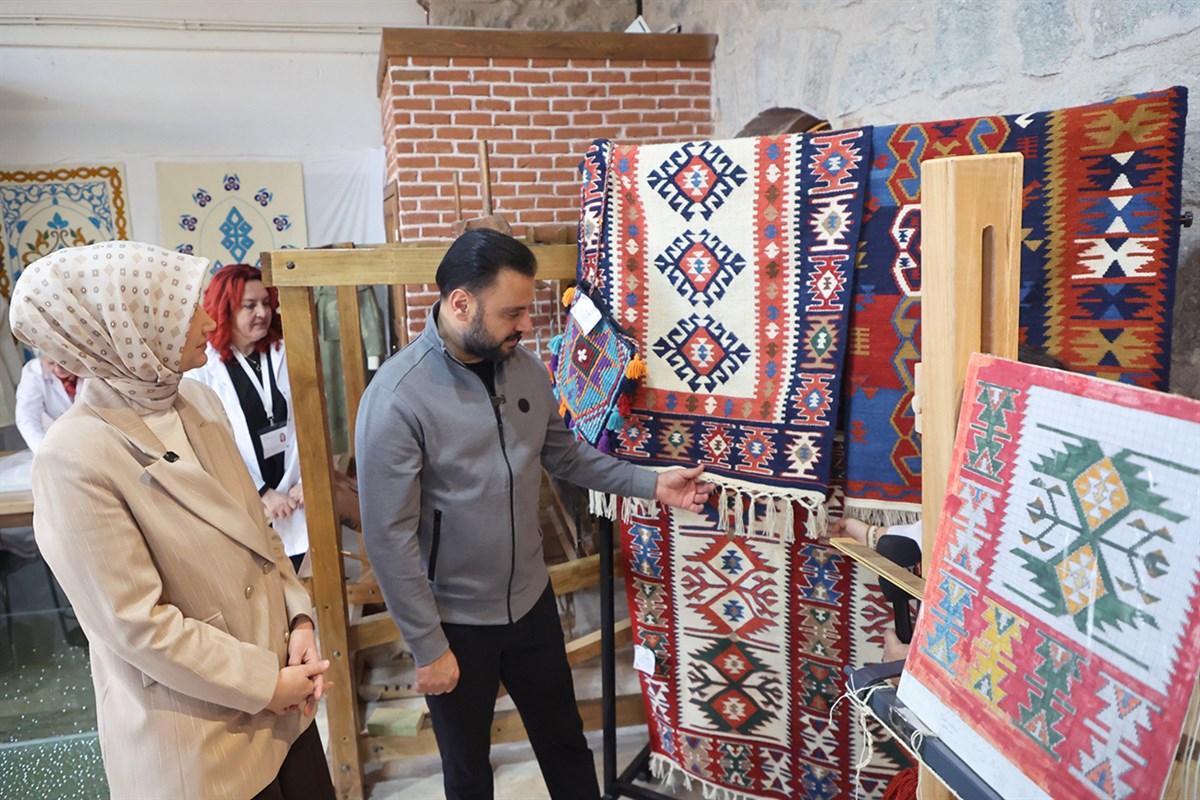 Vali Yiğitbaşı’nın Elleriyle Hazırlandı: "Zürbiye" ve "Haşhaşlı Bulgur Pilavı" Görücüye Çıktı