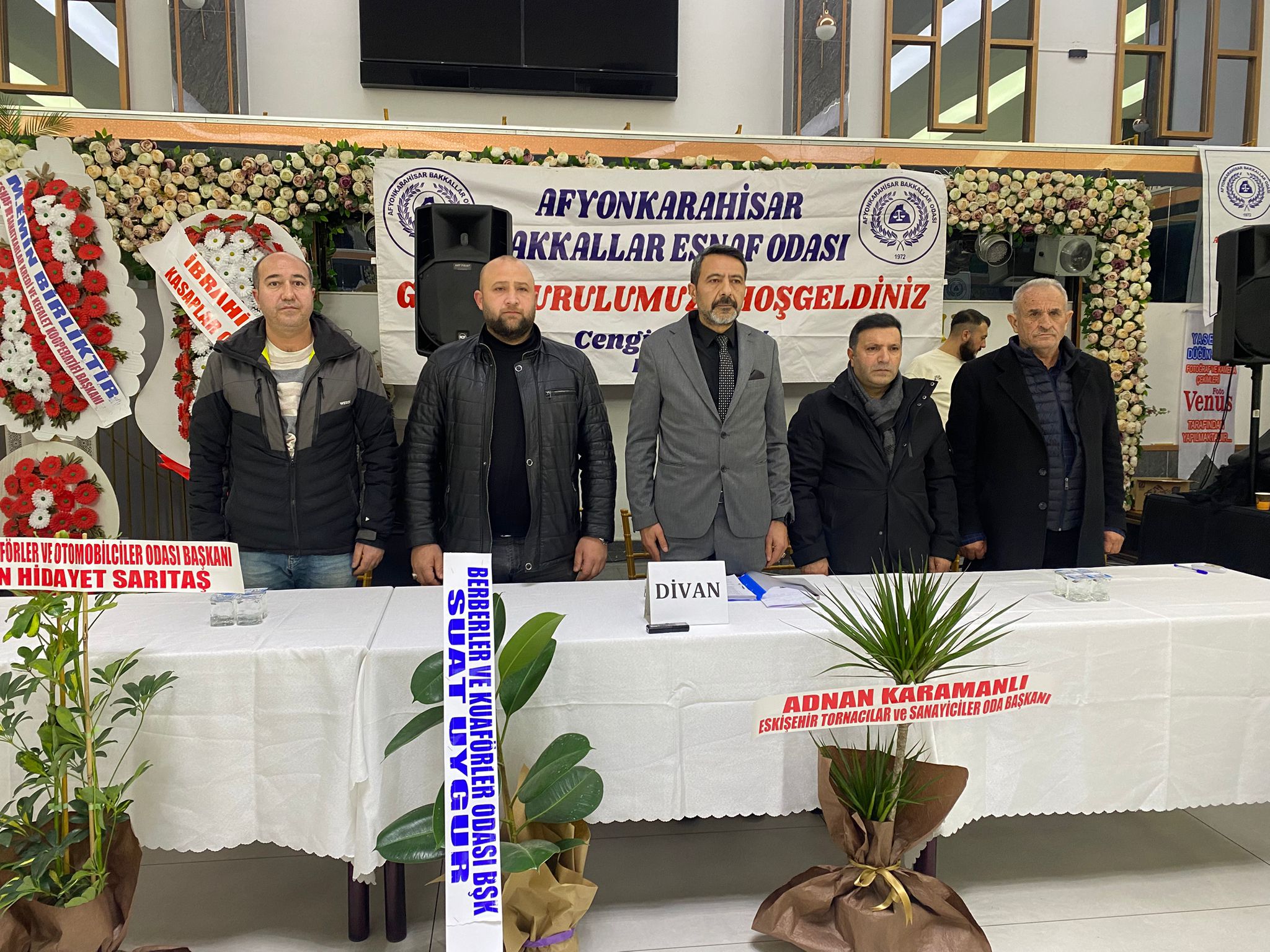 Bakkallar Esnaf Odasında Seçim Heyecanı: Üstün Tek Aday Olarak Güven Tazeledi