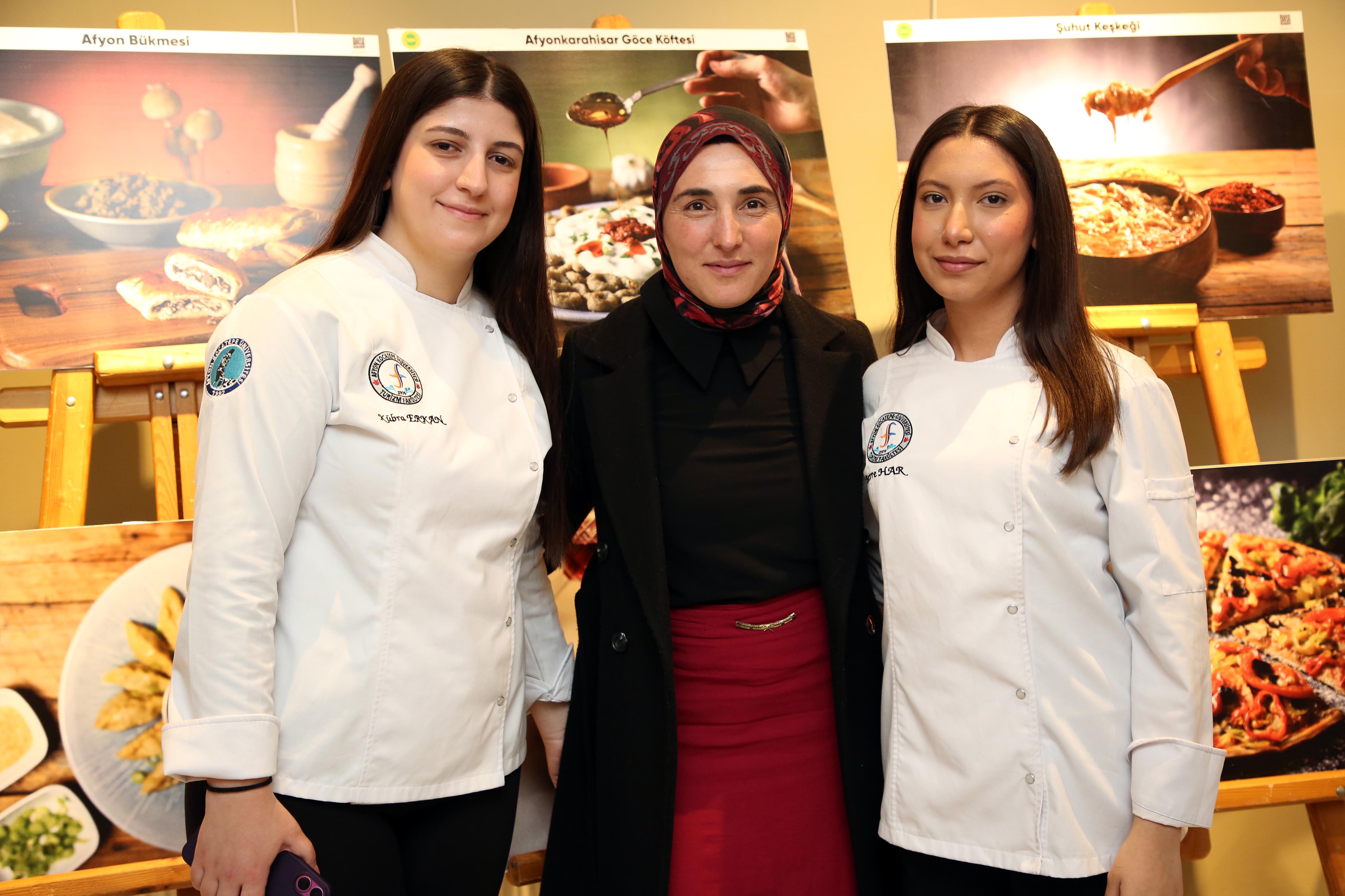 AKÜ Turizm Fakültesinde “Yemek Fotoğrafları Sergisi” Açıldı