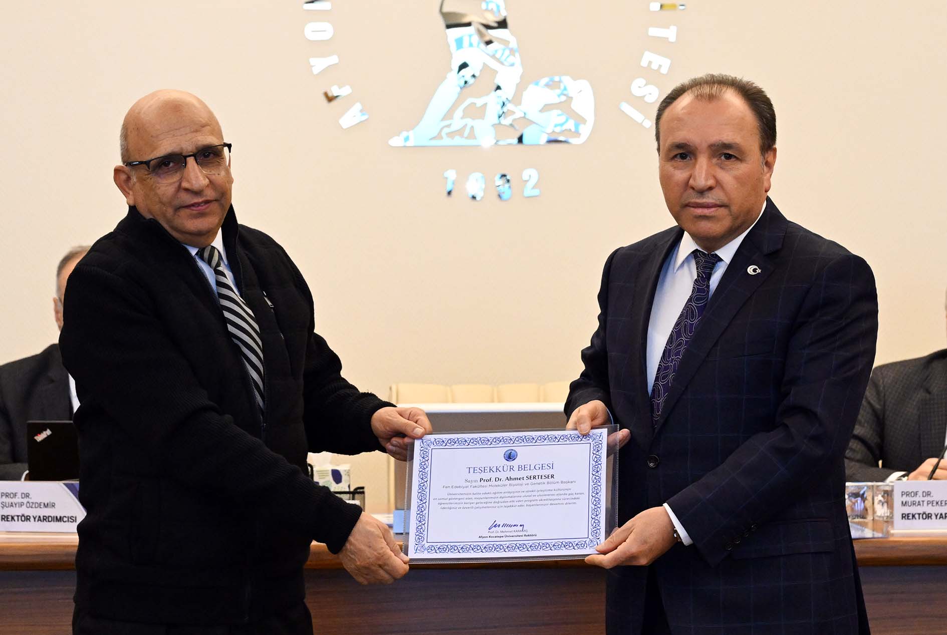 AKÜ'de "Tam Akreditasyon" Başarısı Teşekkür Belgesiyle Taçlandırıldı