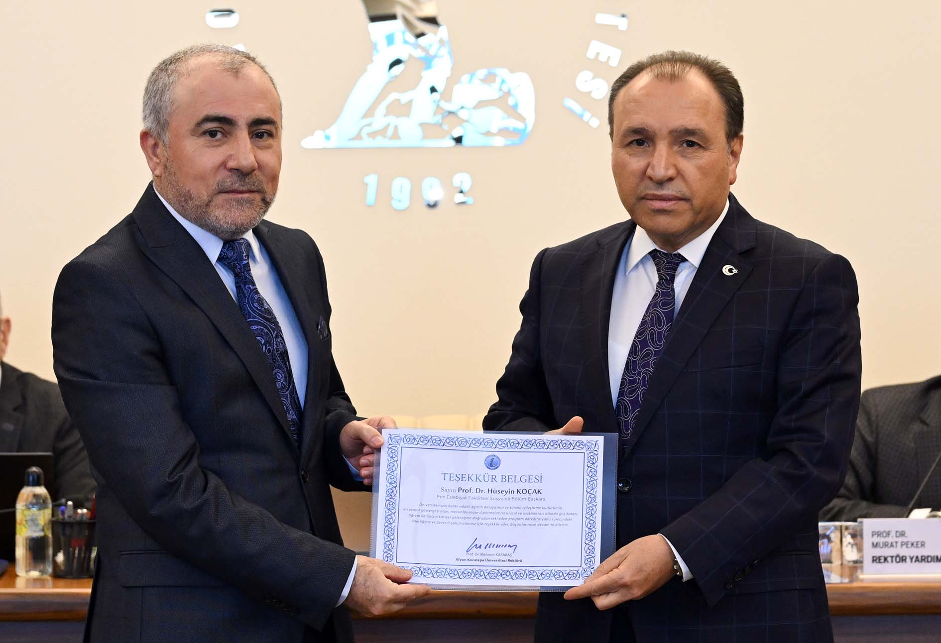 AKÜ'de "Tam Akreditasyon" Başarısı Teşekkür Belgesiyle Taçlandırıldı