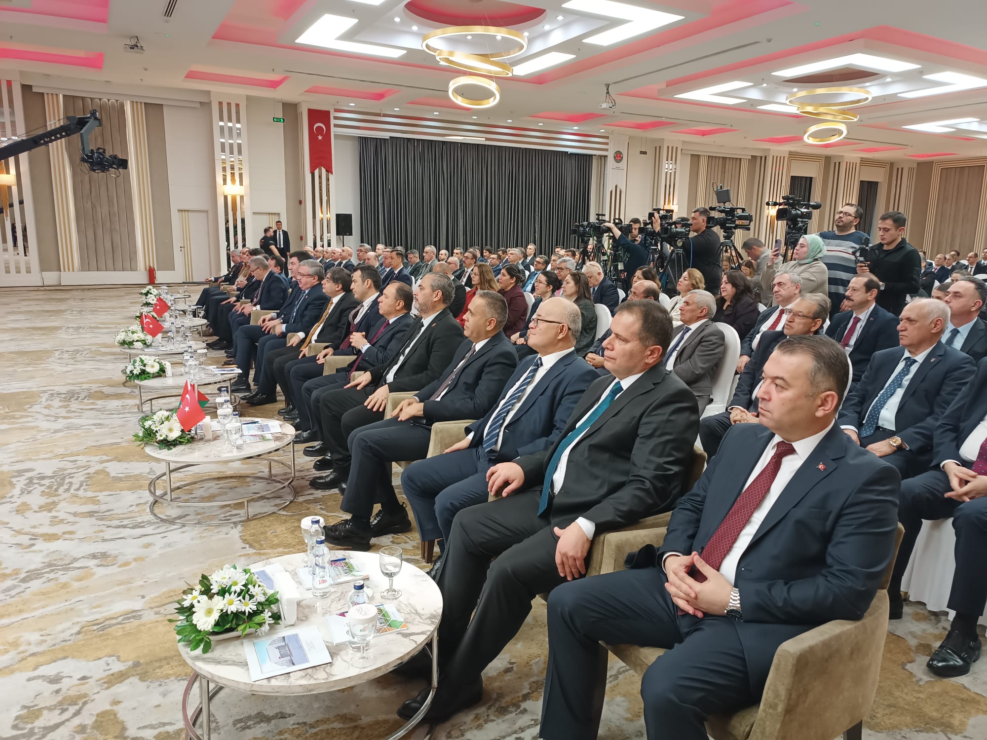 Adalet Bakanı Yılmaz Tunç Afyonkarahisar’da “Kanun Yolu Uygulamaları” Programına Katıldı