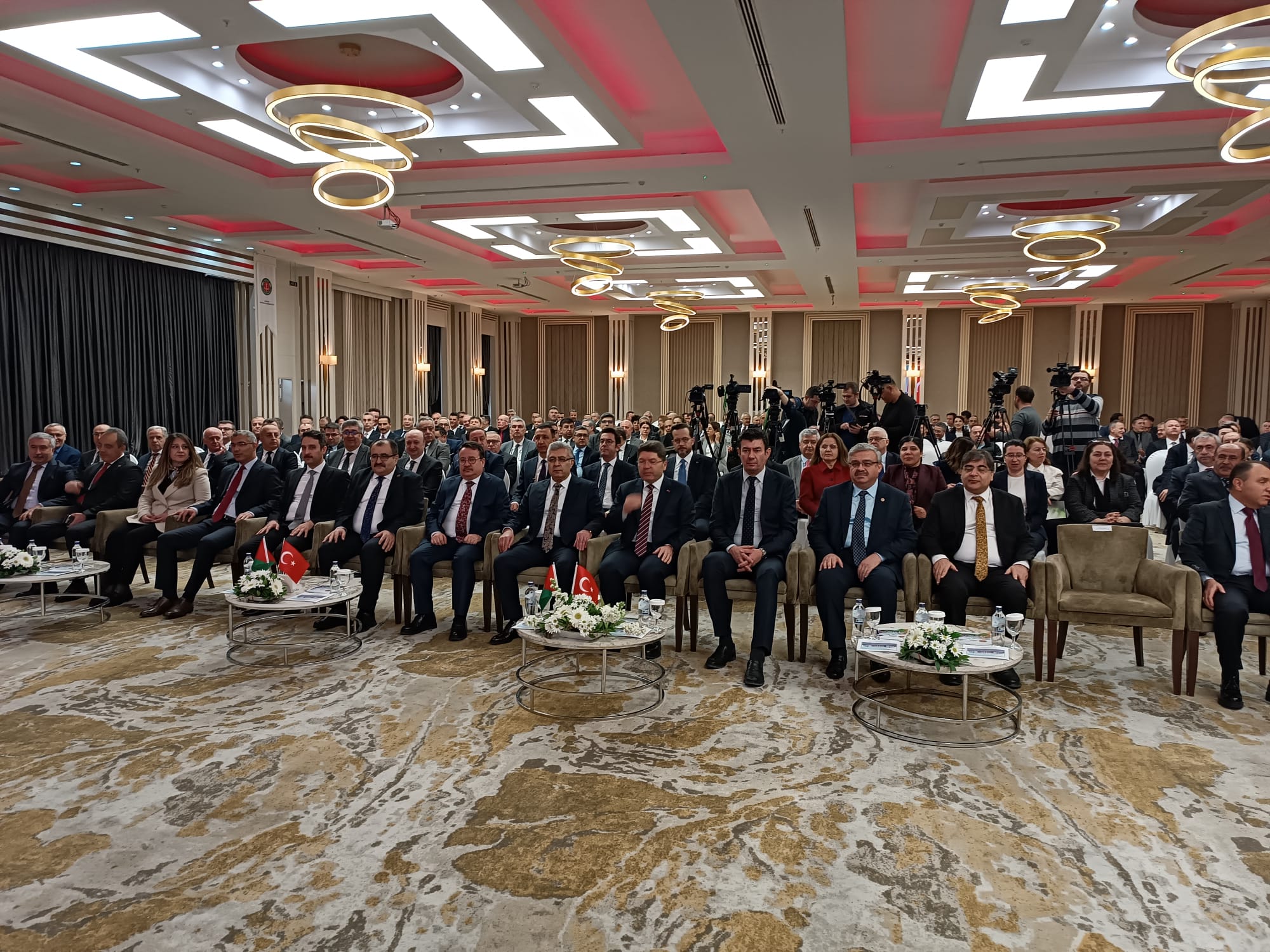 Adalet Bakanı Yılmaz Tunç Afyonkarahisar’da “Kanun Yolu Uygulamaları” Programına Katıldı