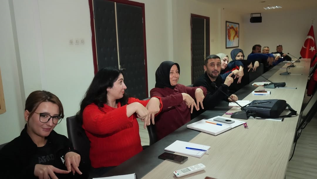 Afetlerde Engel Kalmıyor: Afyon AFAD’dan İşaret Dili Seferberliği