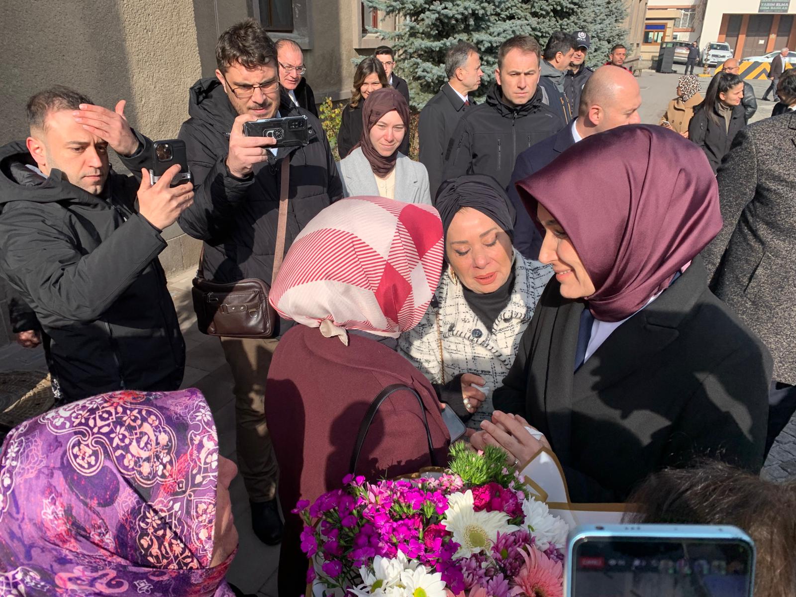 Afyon “Devlet Anasını” Ankara’ya Uğurladı