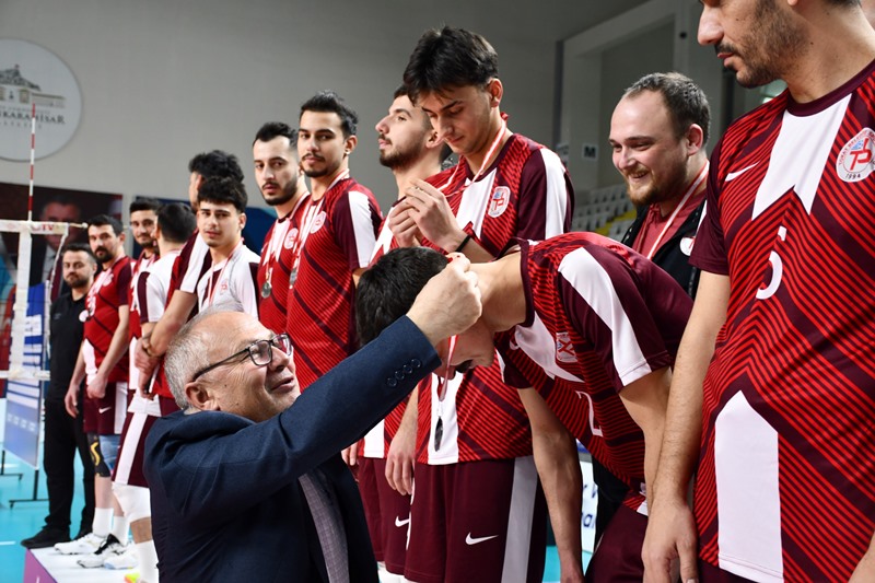 Afyonkarahisar’da Voleybol Finali Tamamlandı!