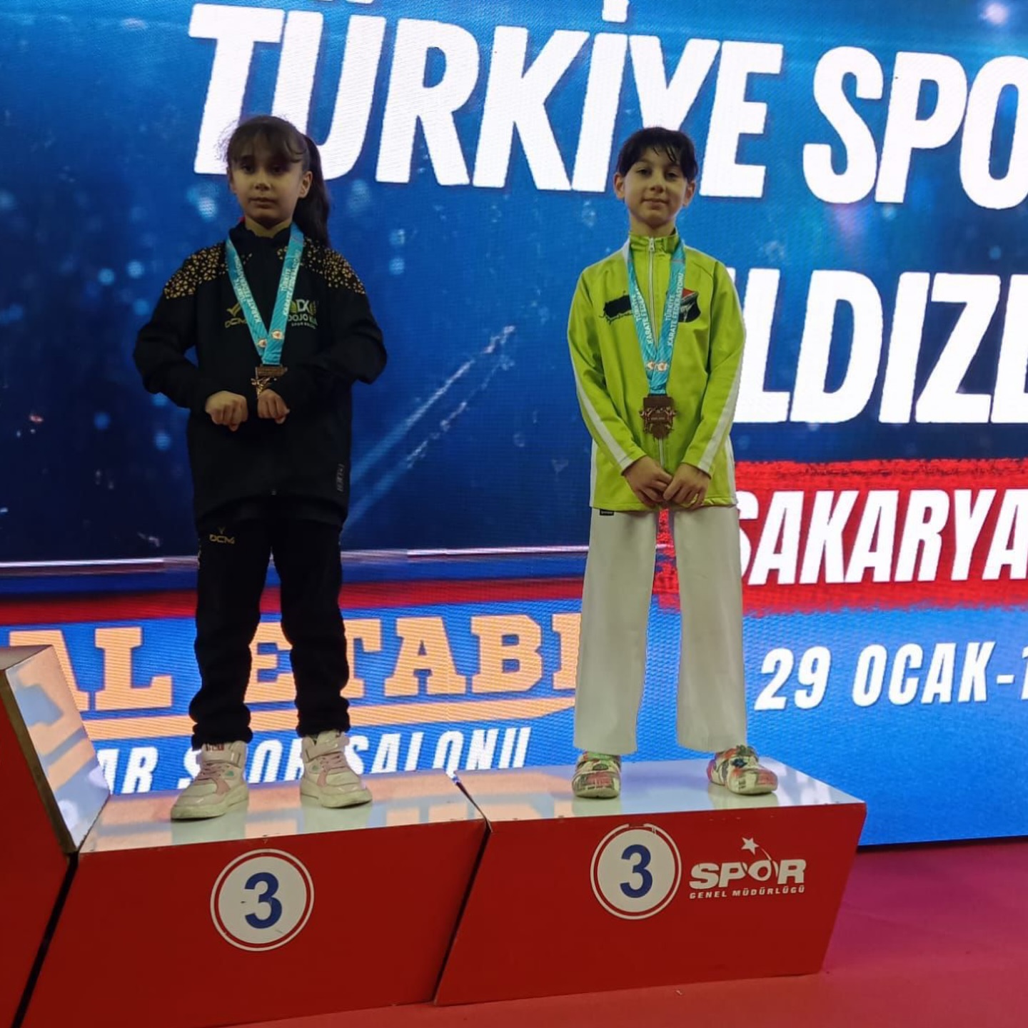 Afyonkarahisarlı Karatecilerden Türkiye Finalinde 12 Madalya